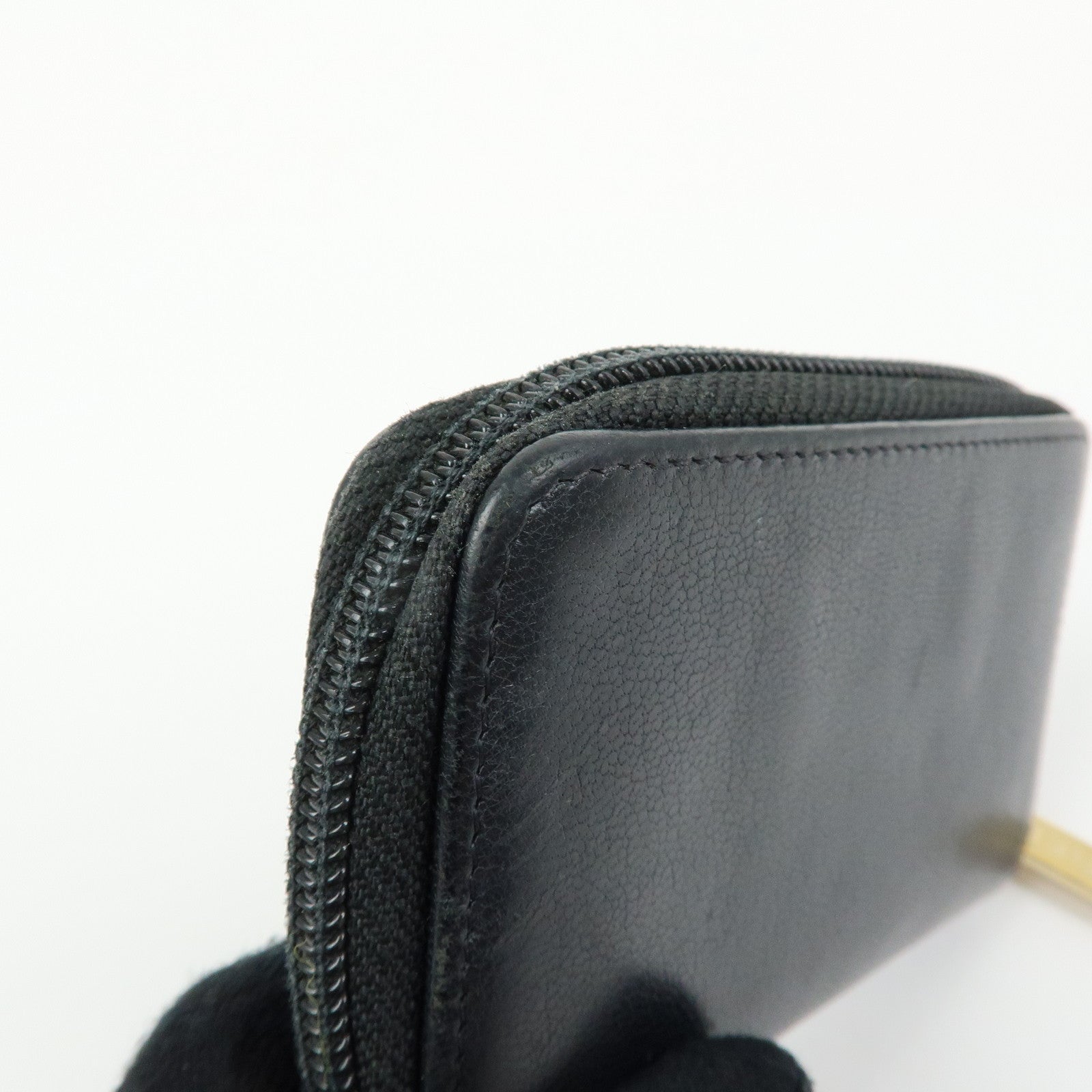 CHANEL COCO Mark Calf Skin Round Zippy Compact Wallet Black