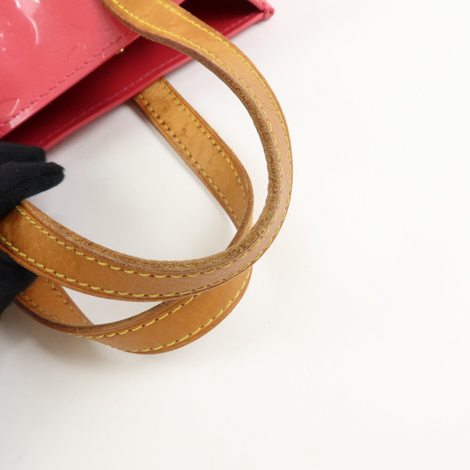 Louis Vuitton Monogram Vernis Reade PM Hand Bag Framboise M9132F