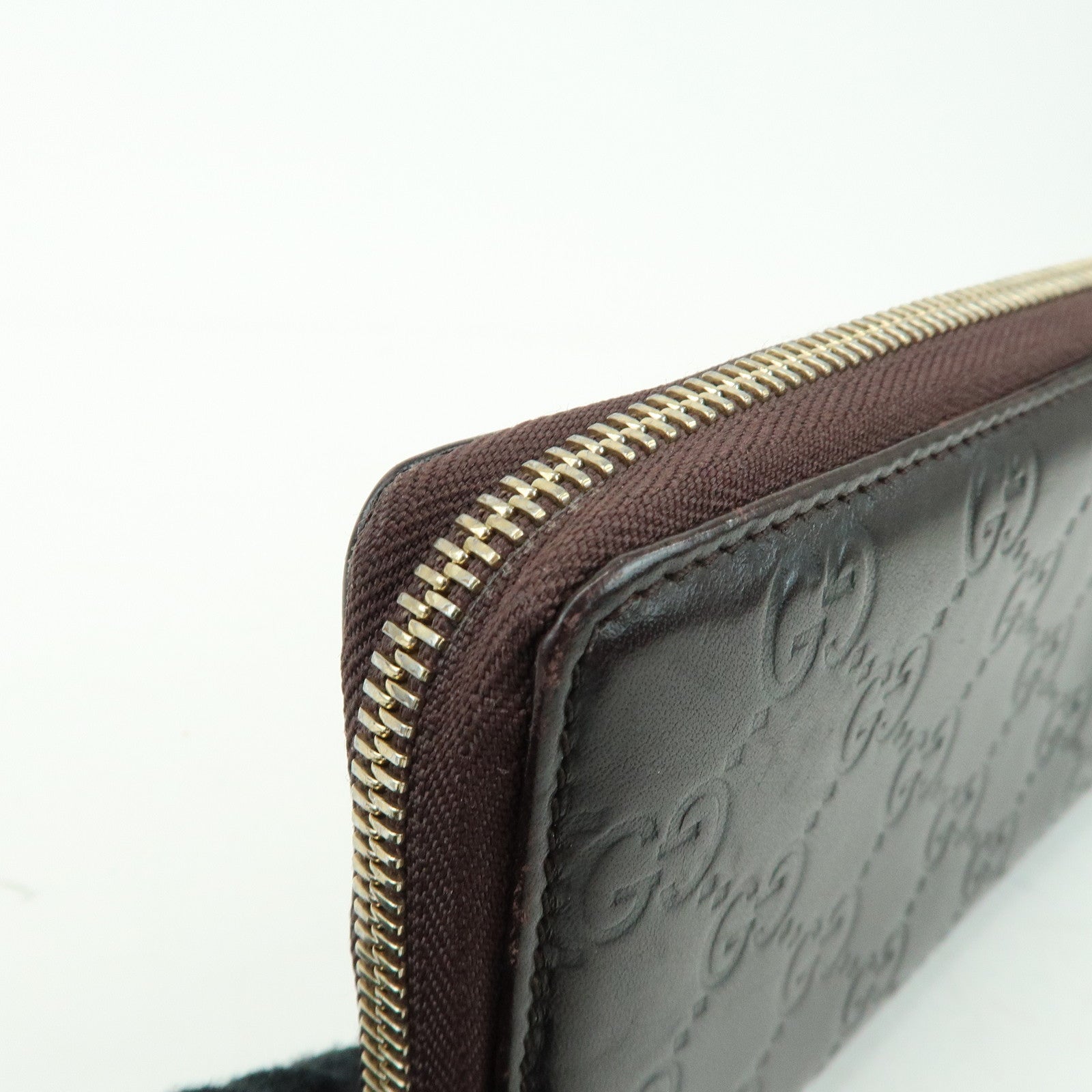 GUCCI Interlocking G Guccissima Leather Round Zippy Long Wallet