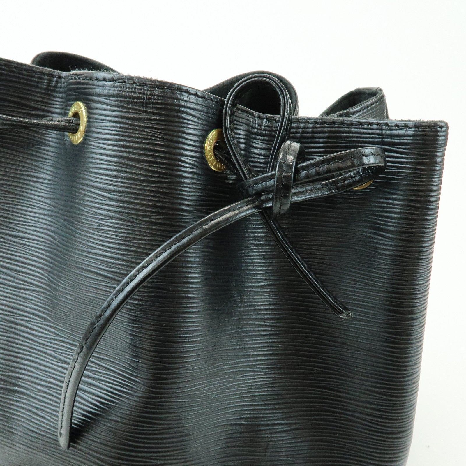 Louis Vuitton Epi Petit Noe Shoulder Bag Noir Black M44102