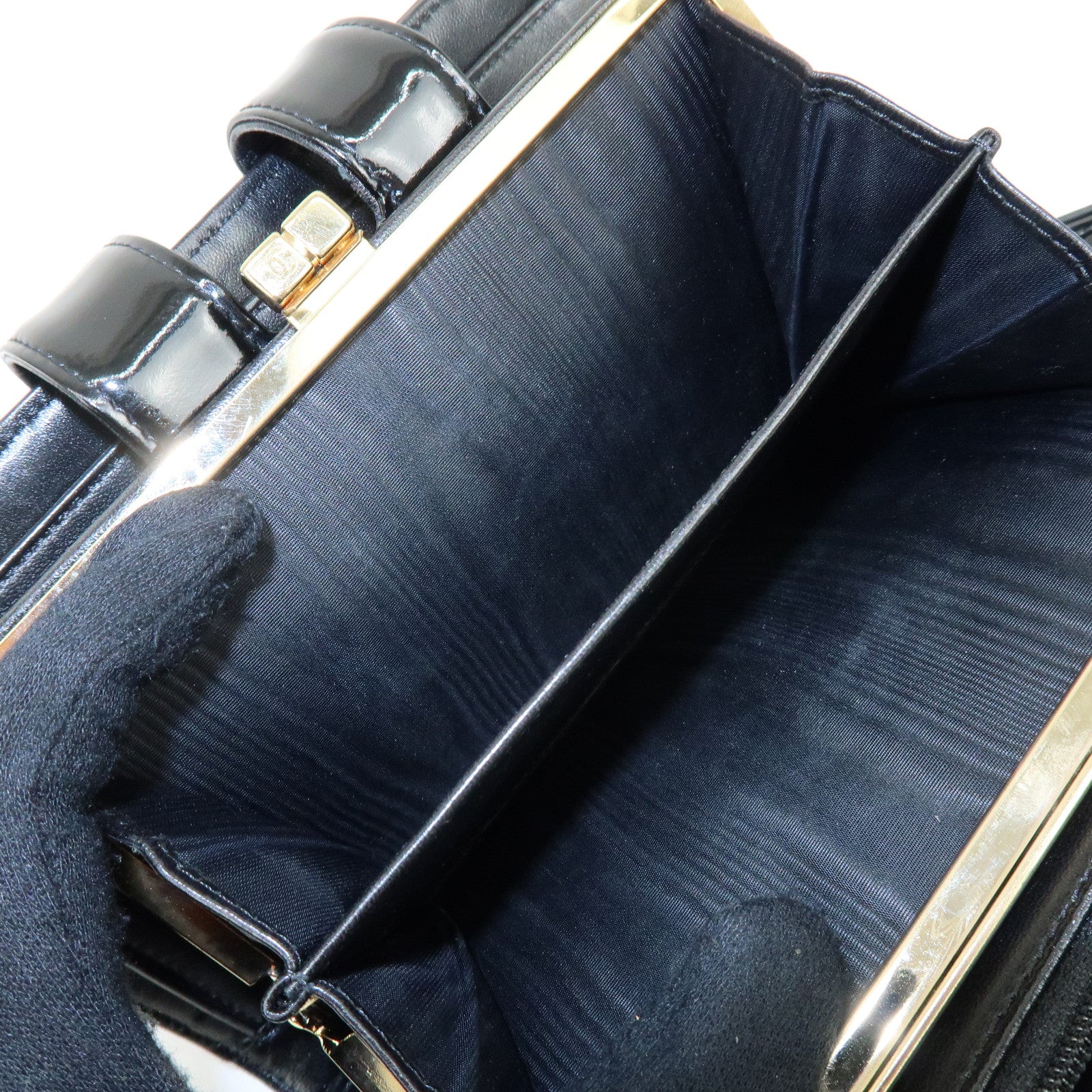 CHANEL COCO Mark Chocolate Bar Patent Leather Long Wallet Black