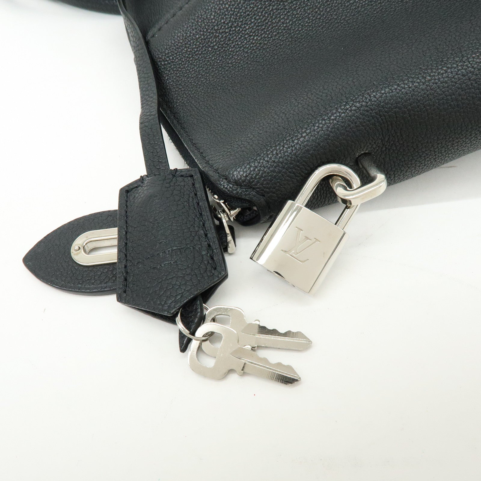 Louis Vuitton Parnasséa LockIt MM Leather 2Way Bag Shoulder Bag M94592