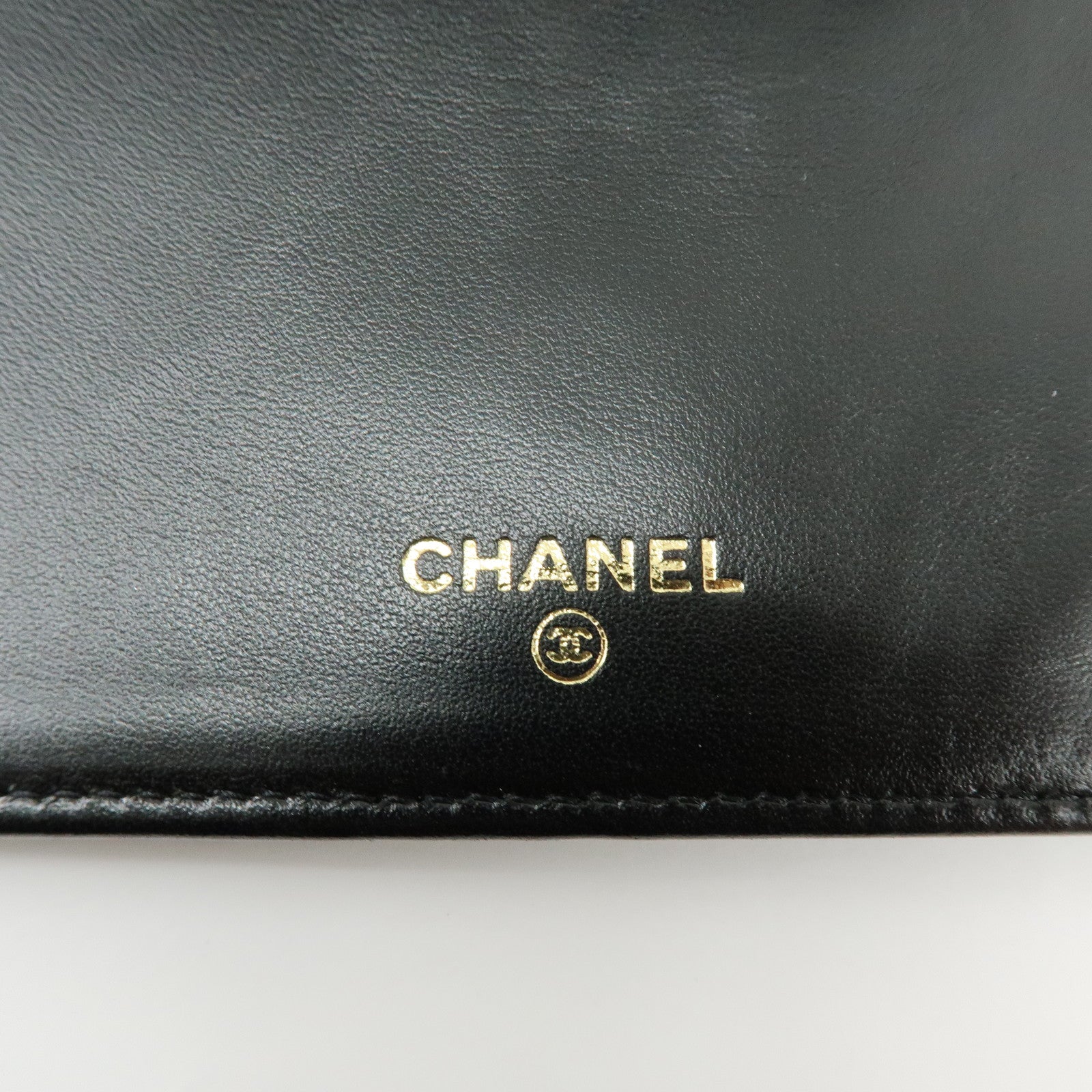 CHANEL COCO Mark Chocolate Bar Patent Leather Long Wallet Black