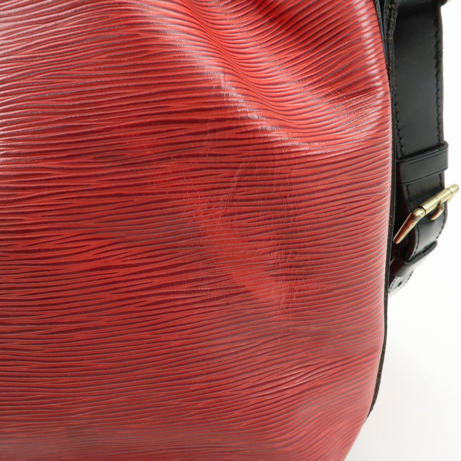 Louis Vuitton Epi Petit Noe Shoulder Bag Noir Castilian Red M44172