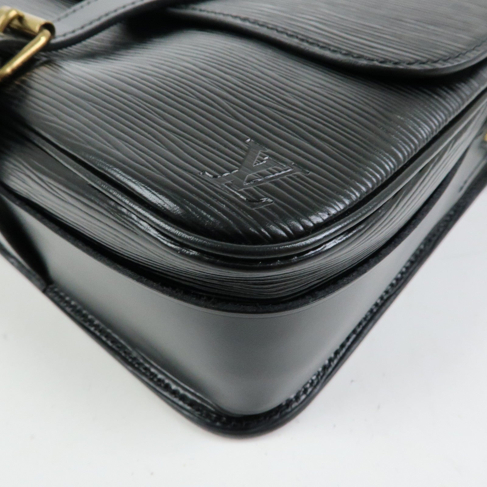 Louis Vuitton Epi Cartouchiere Shoulder Crossbody Bag Noir M52242