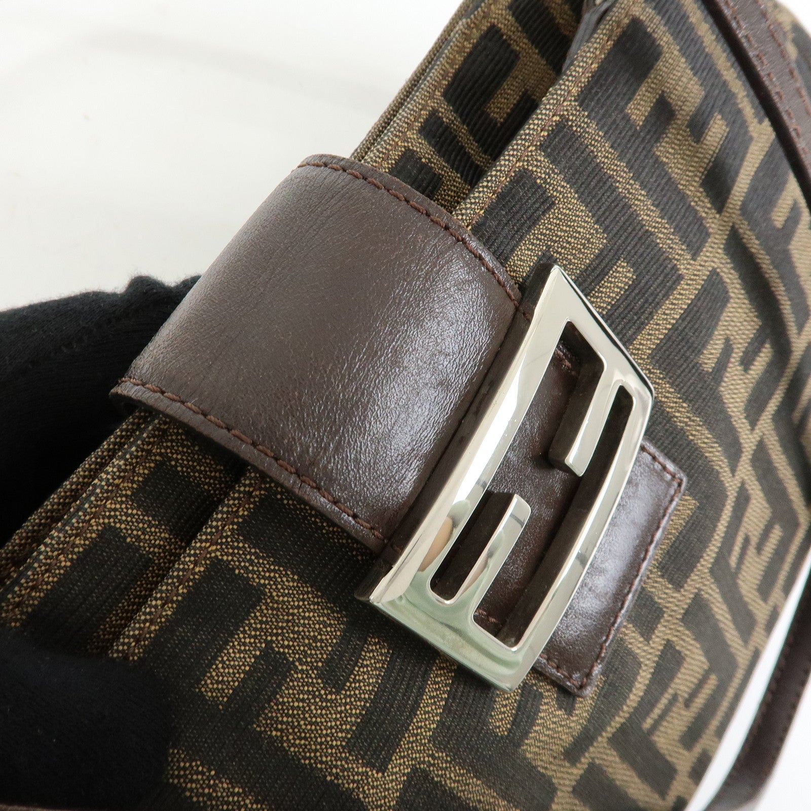 FENDI Zucca Canvas Leather Shoulder Bag Hand Bag Brown Black 26728