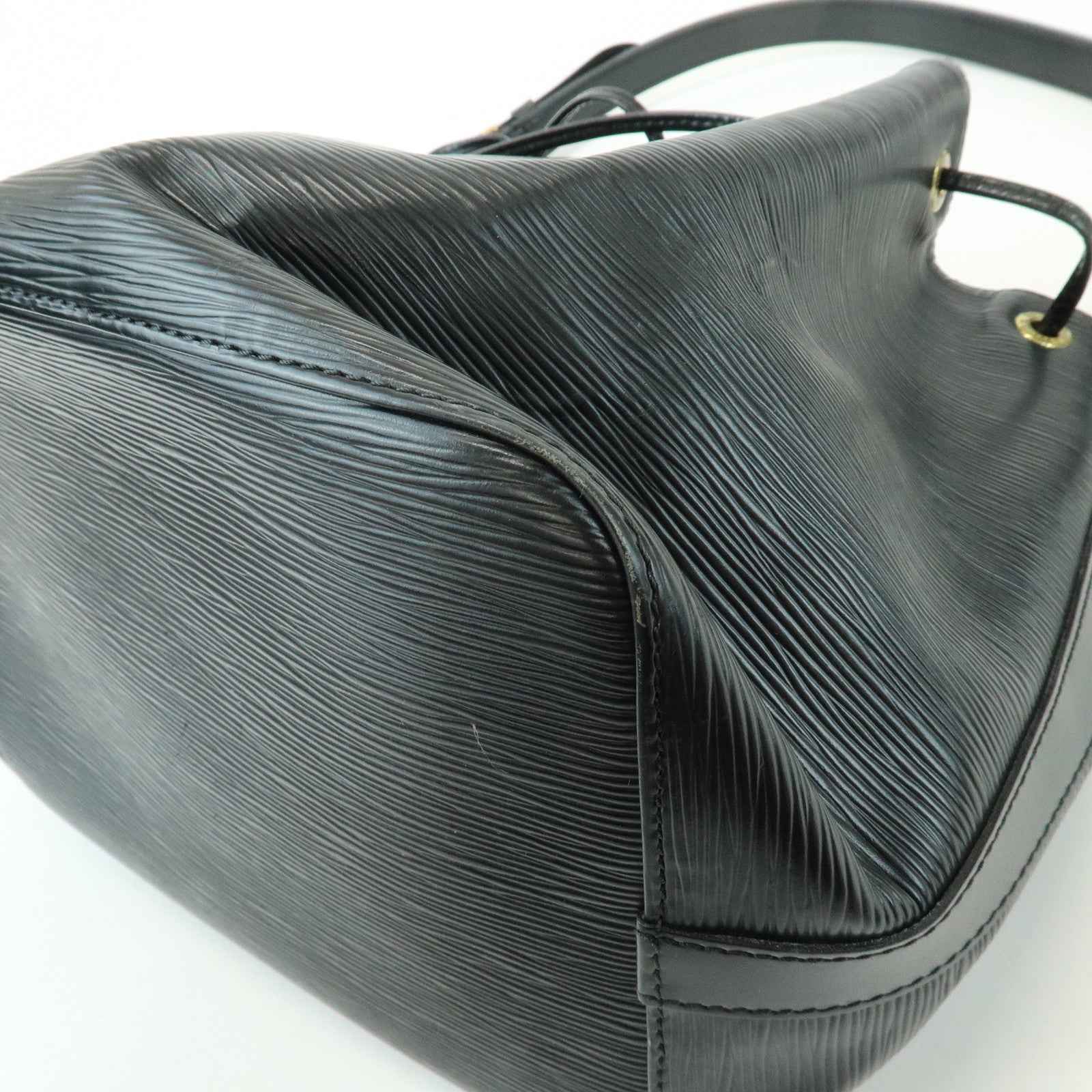 Louis Vuitton Epi Petit Noe Shoulder Bag Noir Black M44102