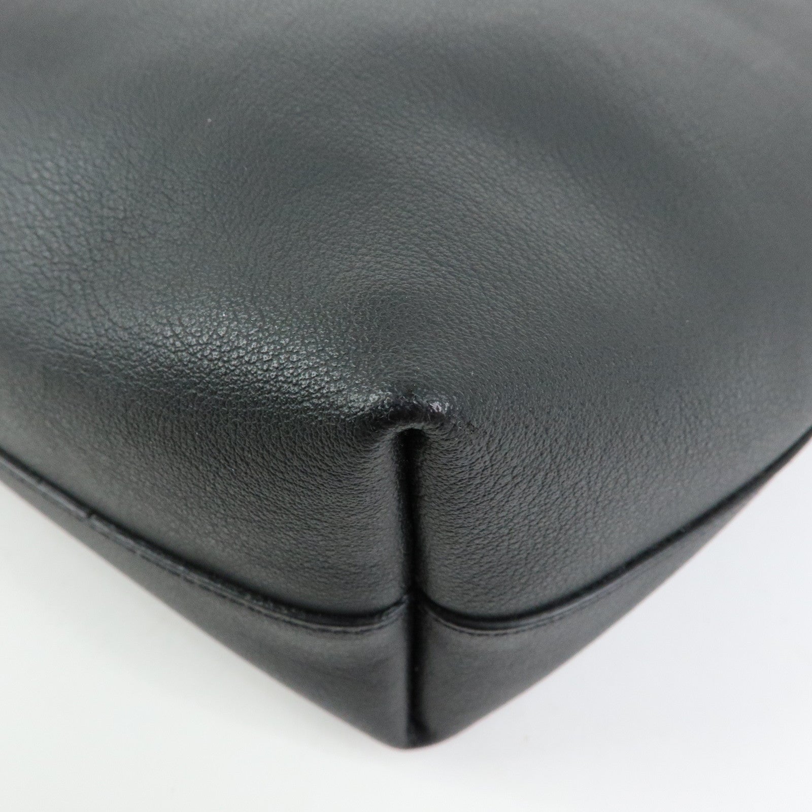 SAINT LAURENT PARIS Cassandra North South Toy Shopping Bag Black 600306