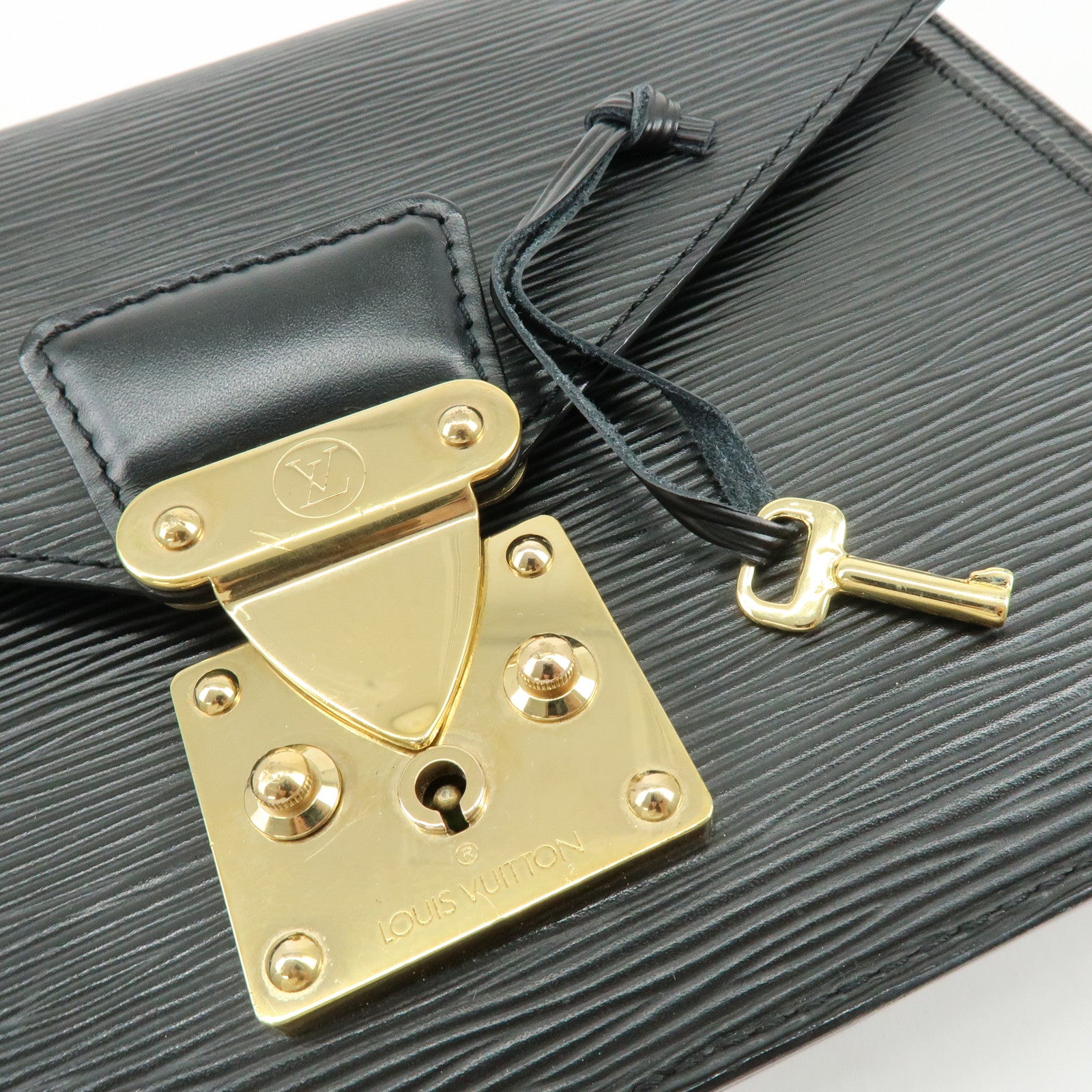 Louis Vuitton Epi Sellier Dragonne Leather Clutch Bag Noir Black M52612