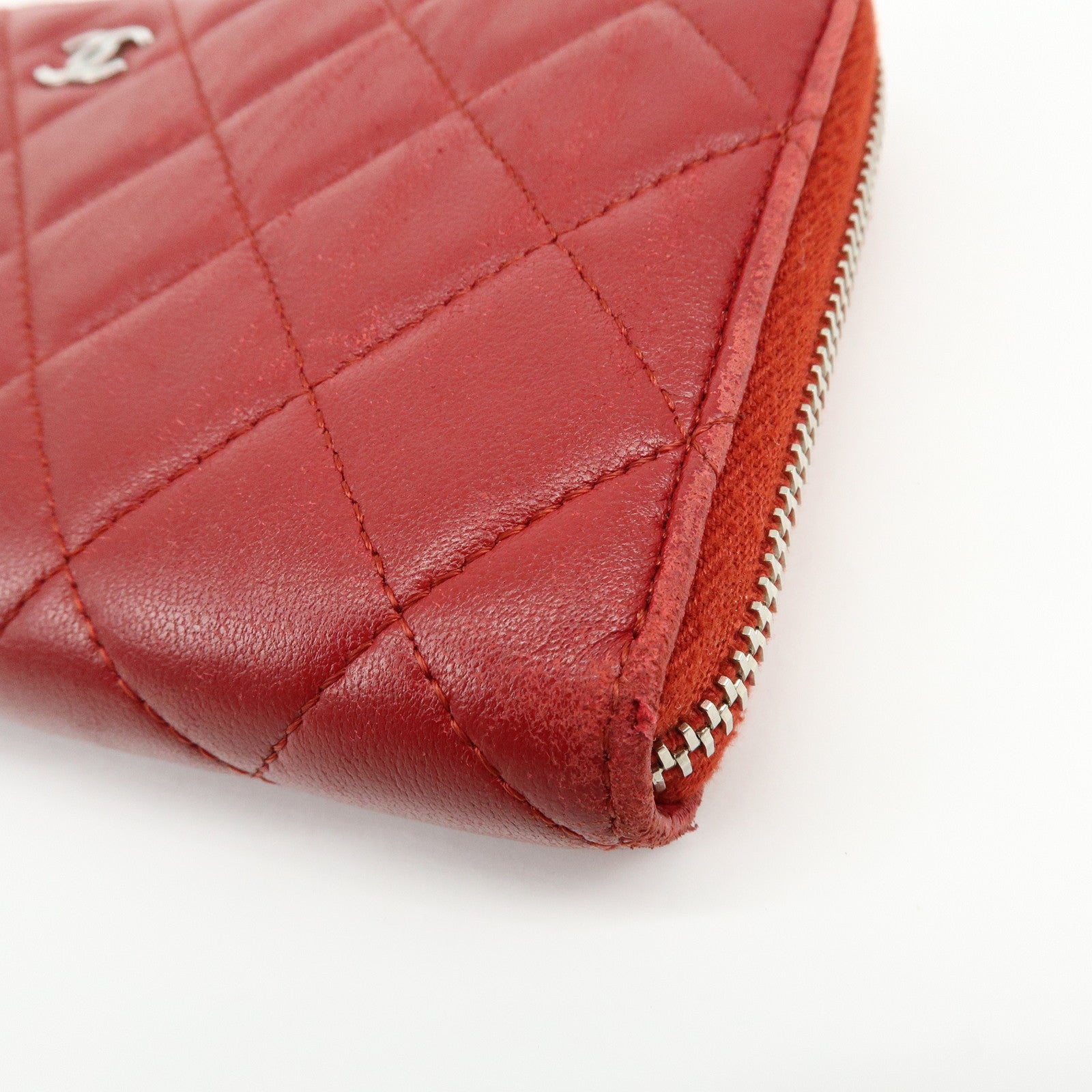 CHANEL COCO Mark Matelasse Round Zippy Long Wallet Red A50097