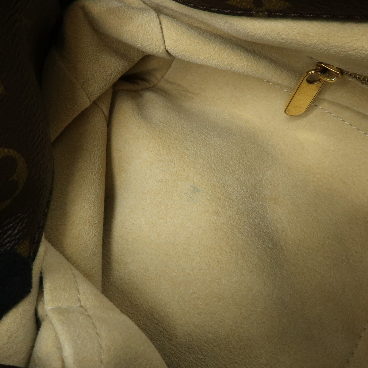Louis Vuitton Monogram Artsy MM Shoulder Bag Brown M40249