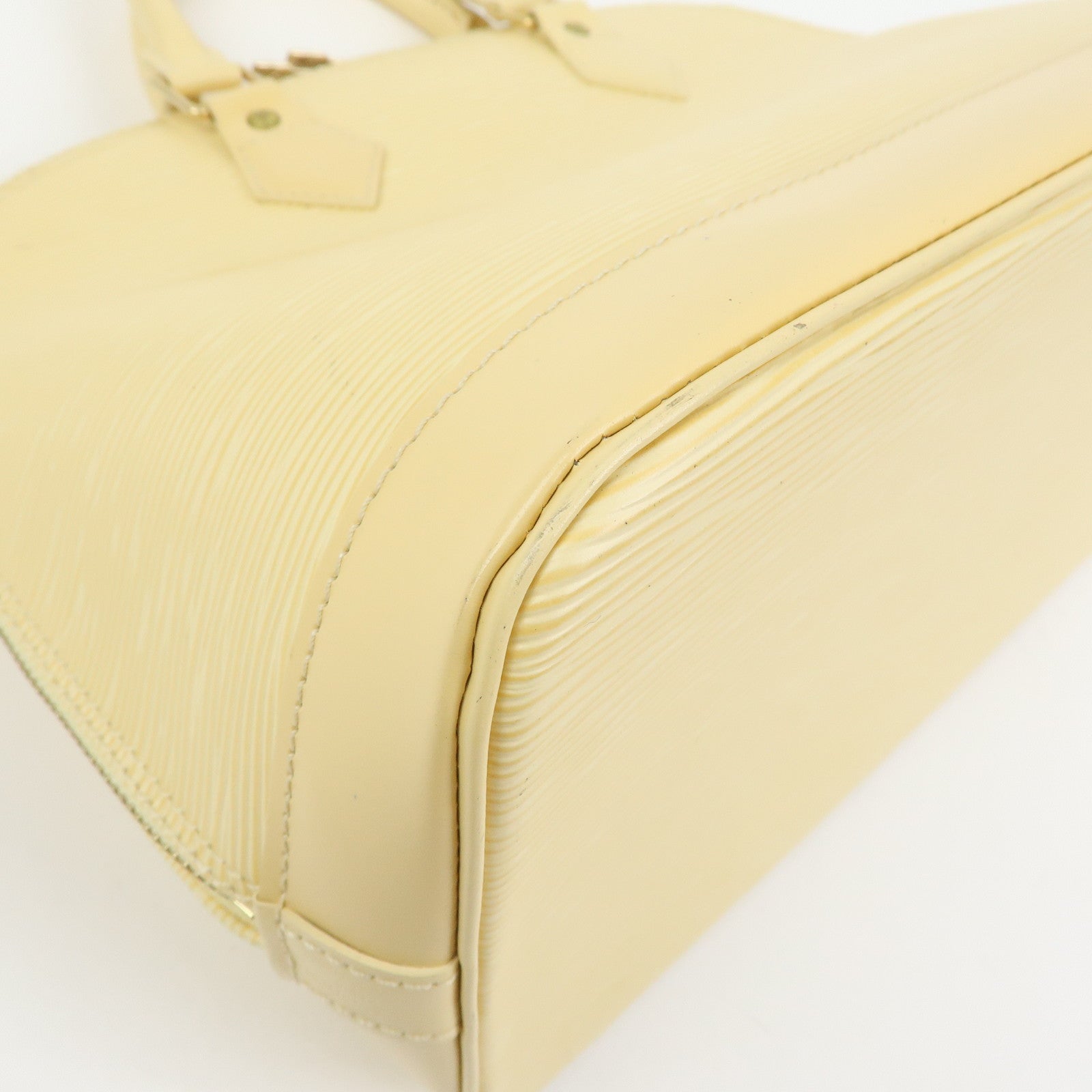 Louis Vuitton Alma Epi Leather Hand Bag Vanilla M5214A