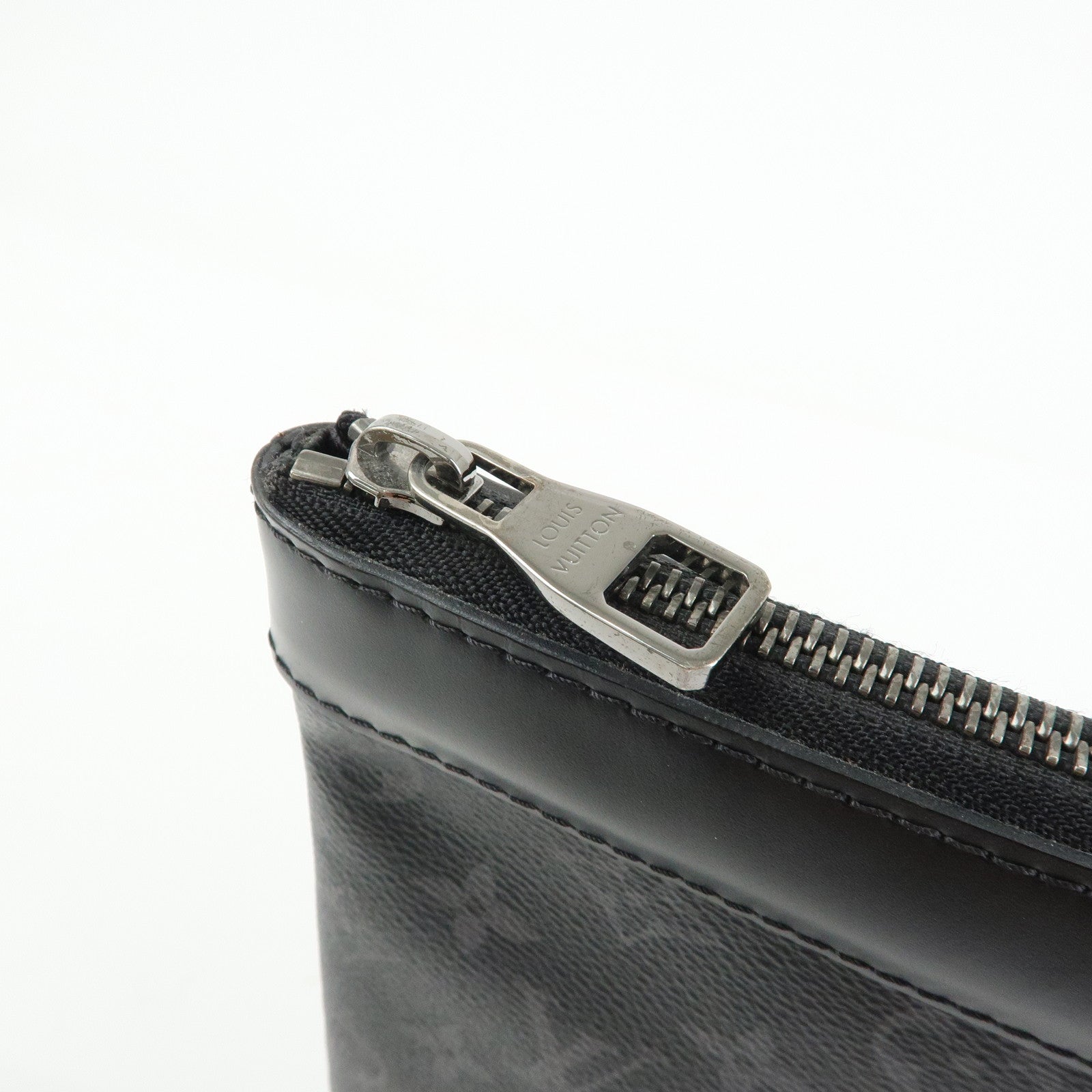 Louis Vuitton Monogram Eclipse Pochette Discovery Clutch Bag M62291