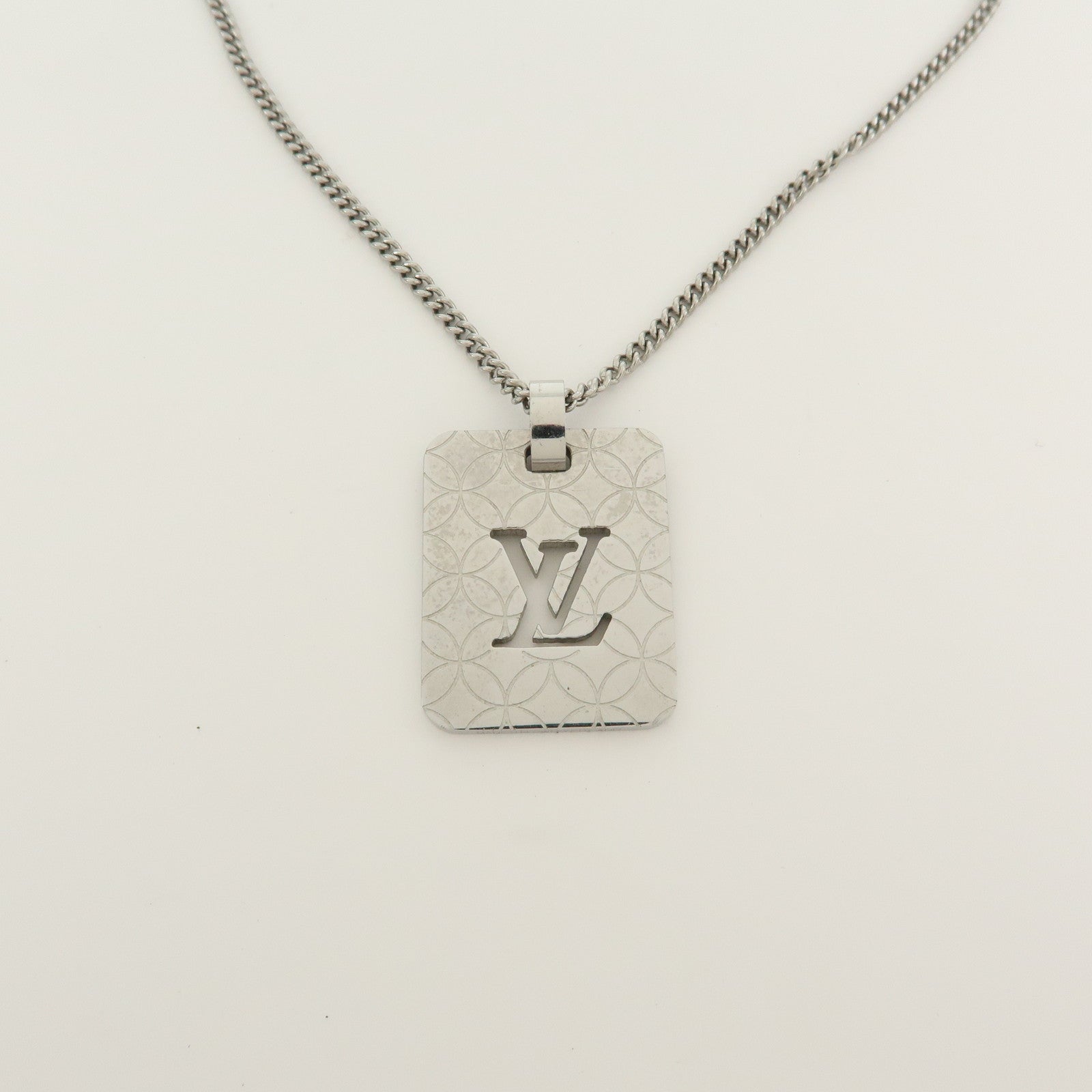 Louis Vuitton Pendentif Champs Elysees PM Metal Necklace M65452