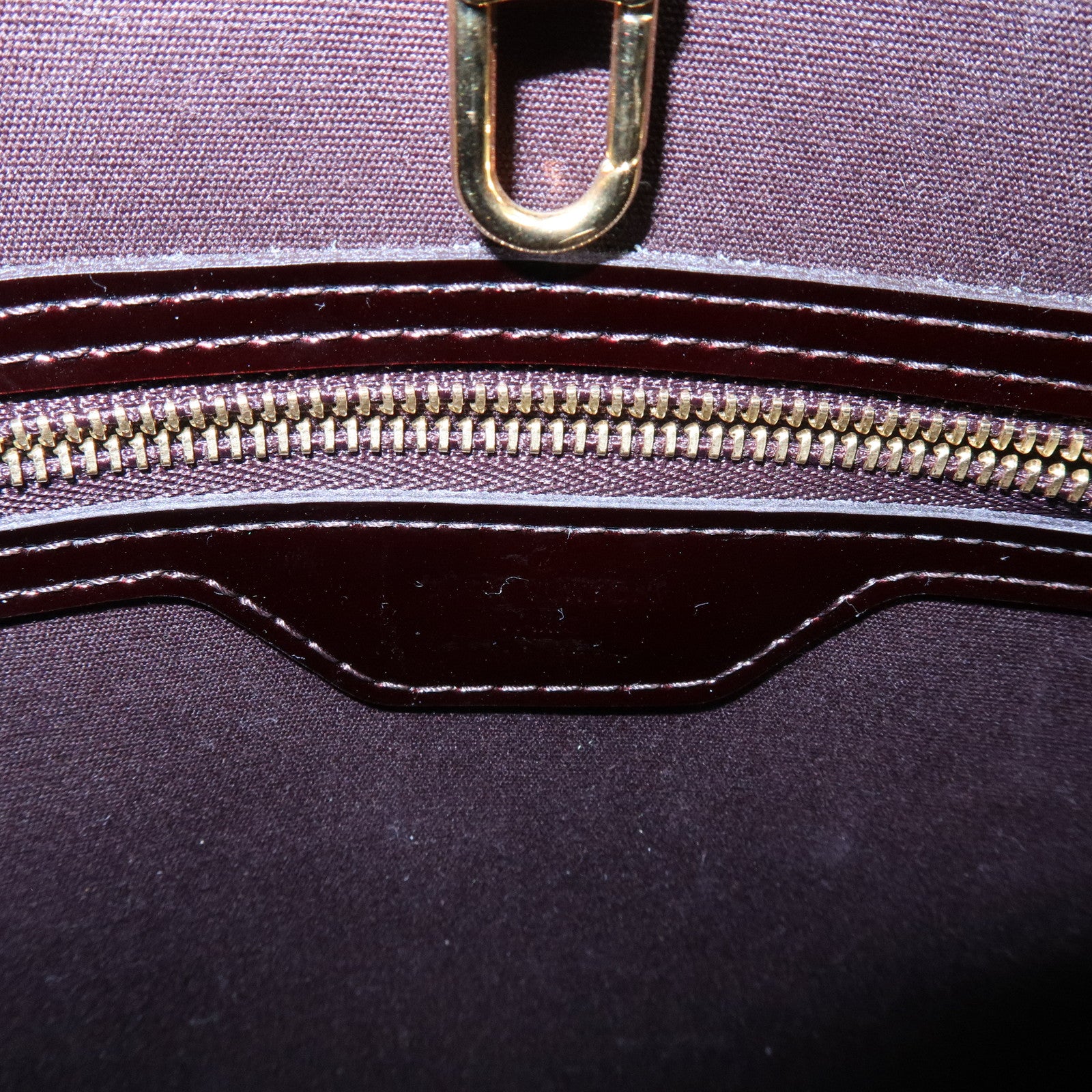 Louis Vuitton Monogram Vernis Avalon MM Tote Bag Amarante M91567