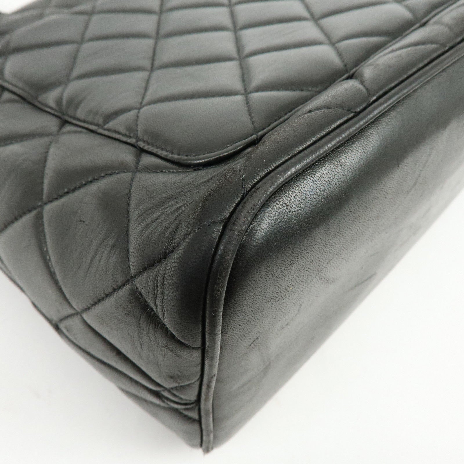 CHANELMatelasse COCO Mark Lambskin Medallion Tote Bag Black A01804