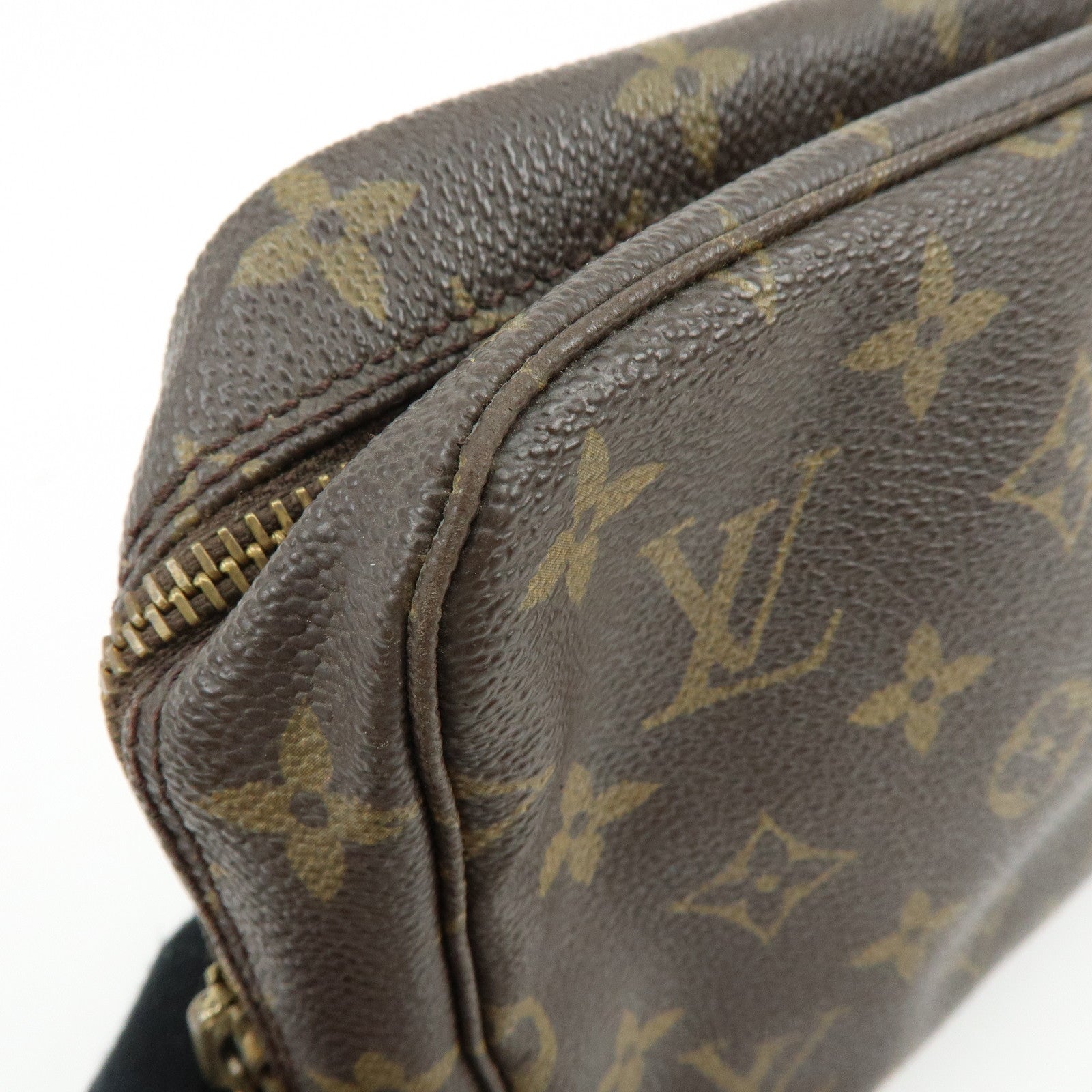 Louis Vuitton Monogram Trousse Toilette 23 Pouch M47524