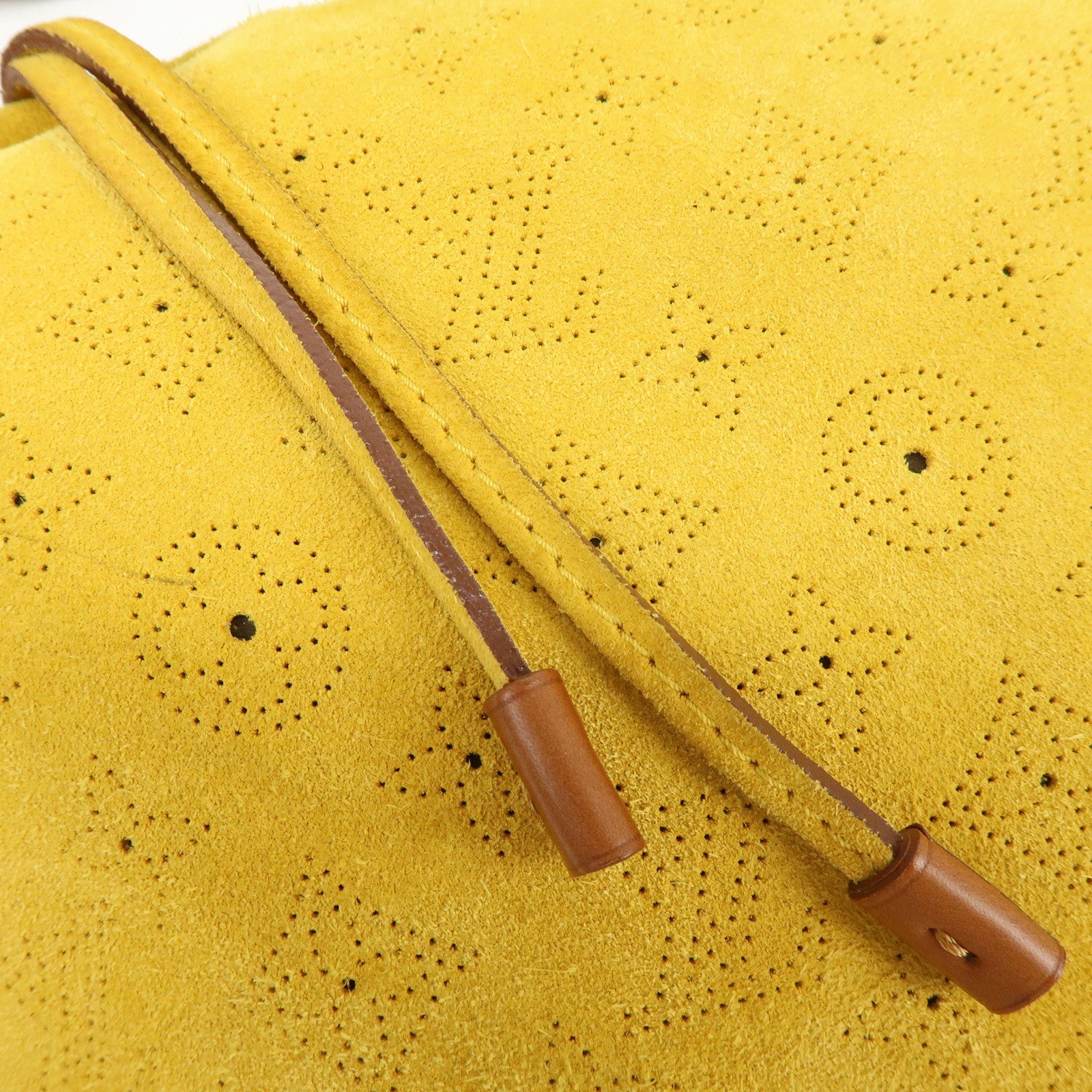 louis-vuitton-monogram-mahina-onata-gm-shoulder-bag-yellow-m95118-1