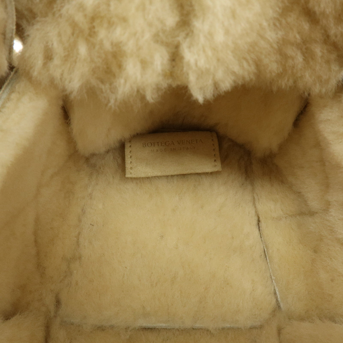 BOTTEGA VENETA Intorceciatto Arco Shearling Leather Hand Tote Bag Beige