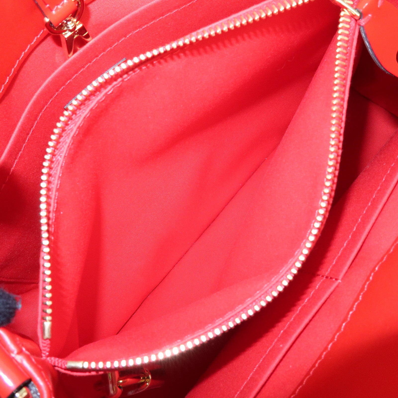 Louis Vuitton Monogram Vernis Montaigne MM 2Way Bag Cerise M50167