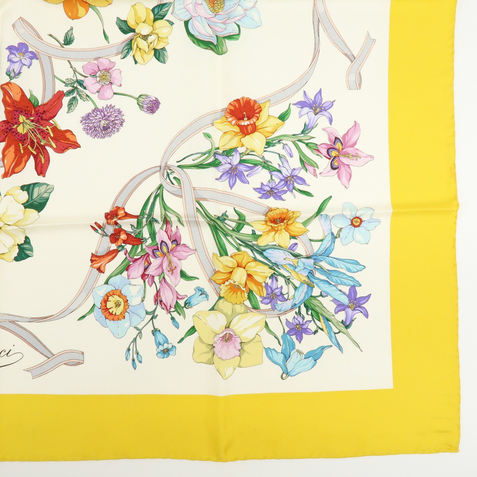 GUCCI Flora Silk 100% Scarf Shawl White Yellow Blue Orange Purple