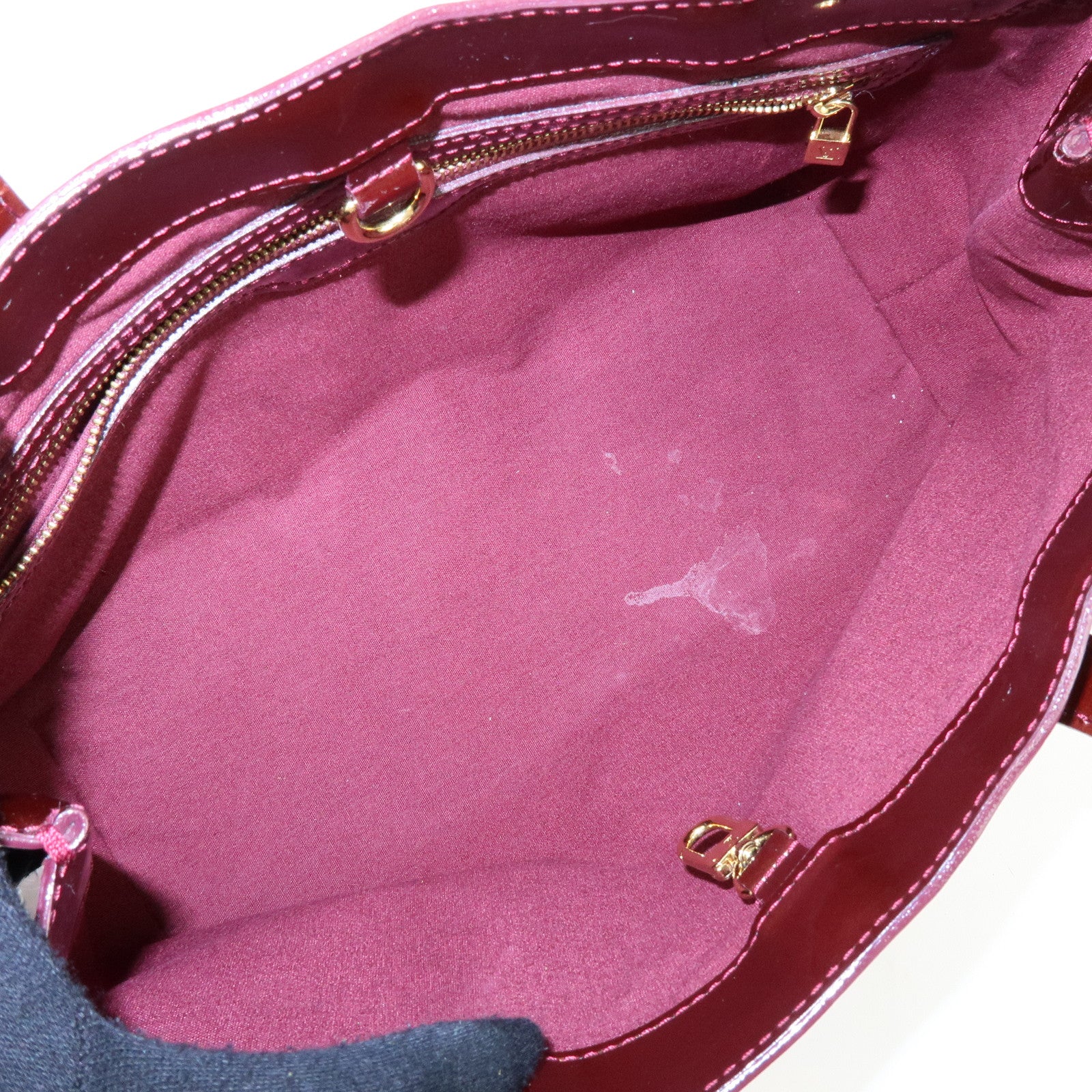Louis Vuitton Monogram Vernis Wilshire PM Tote Bag Rouge M91644