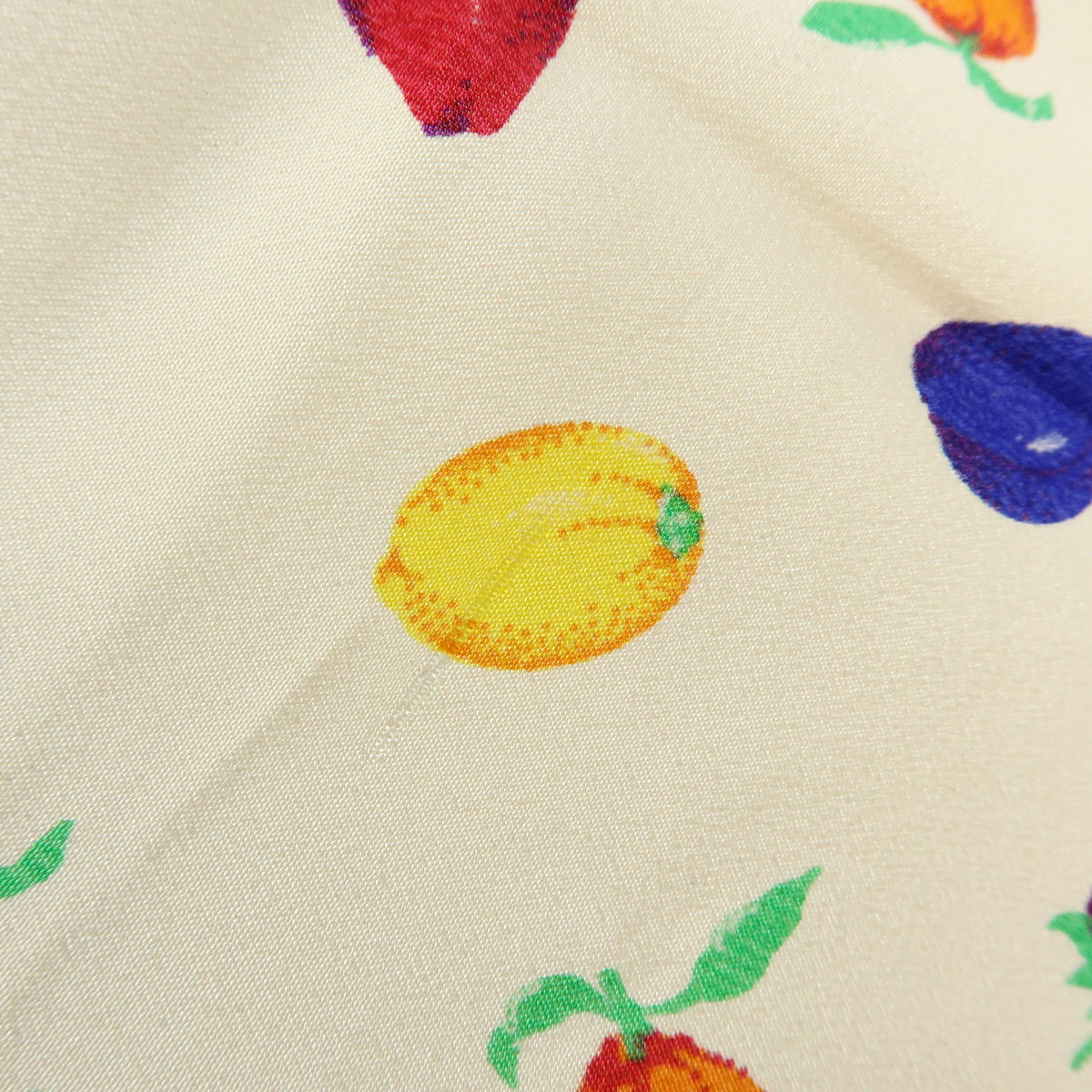 GUCCI Silk 100%  Scarf Shawl Fruit Pattern Navy Multicolor