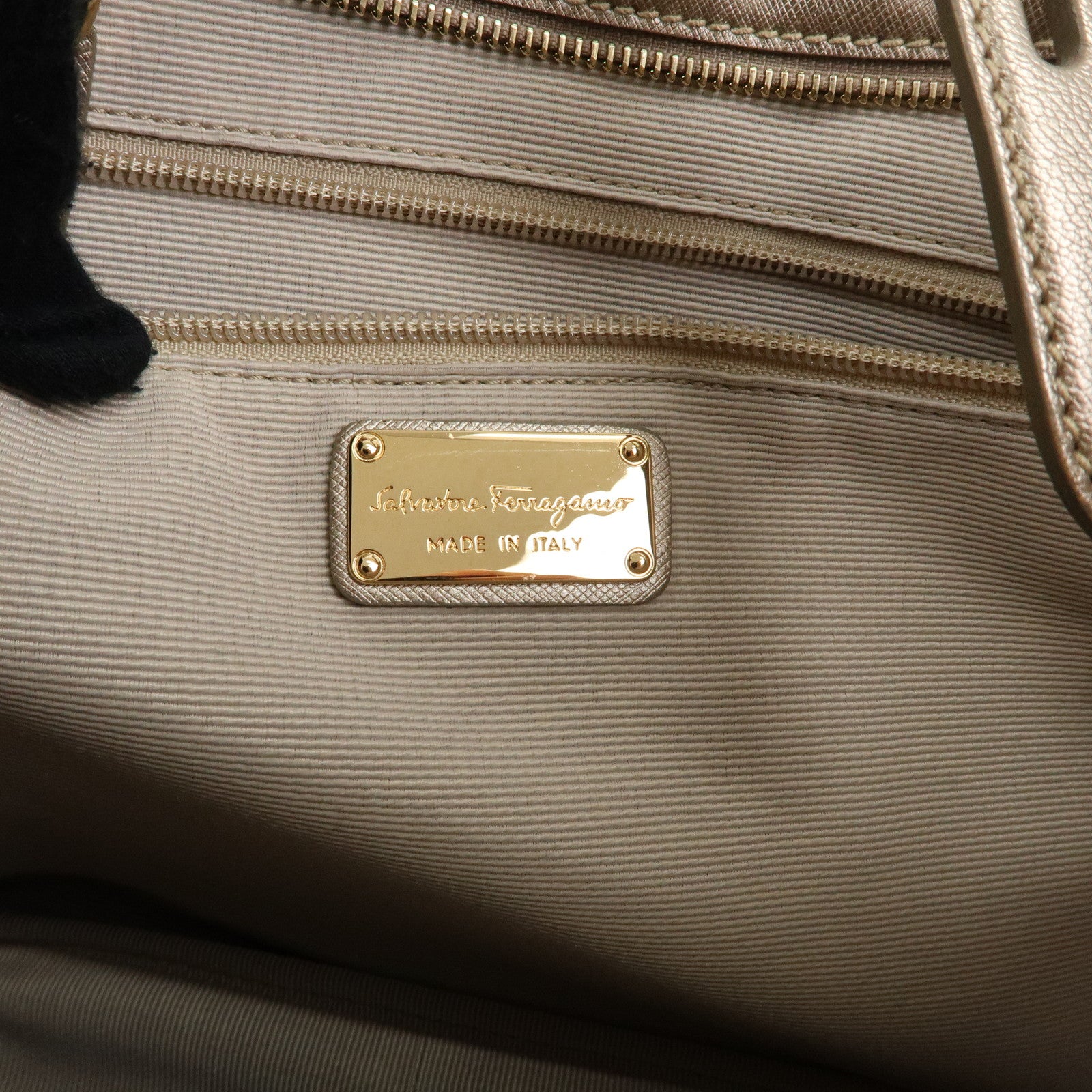 Ferragamo Gancini Leather Shoulder Bag Hand Bag Metallic Pink Beige