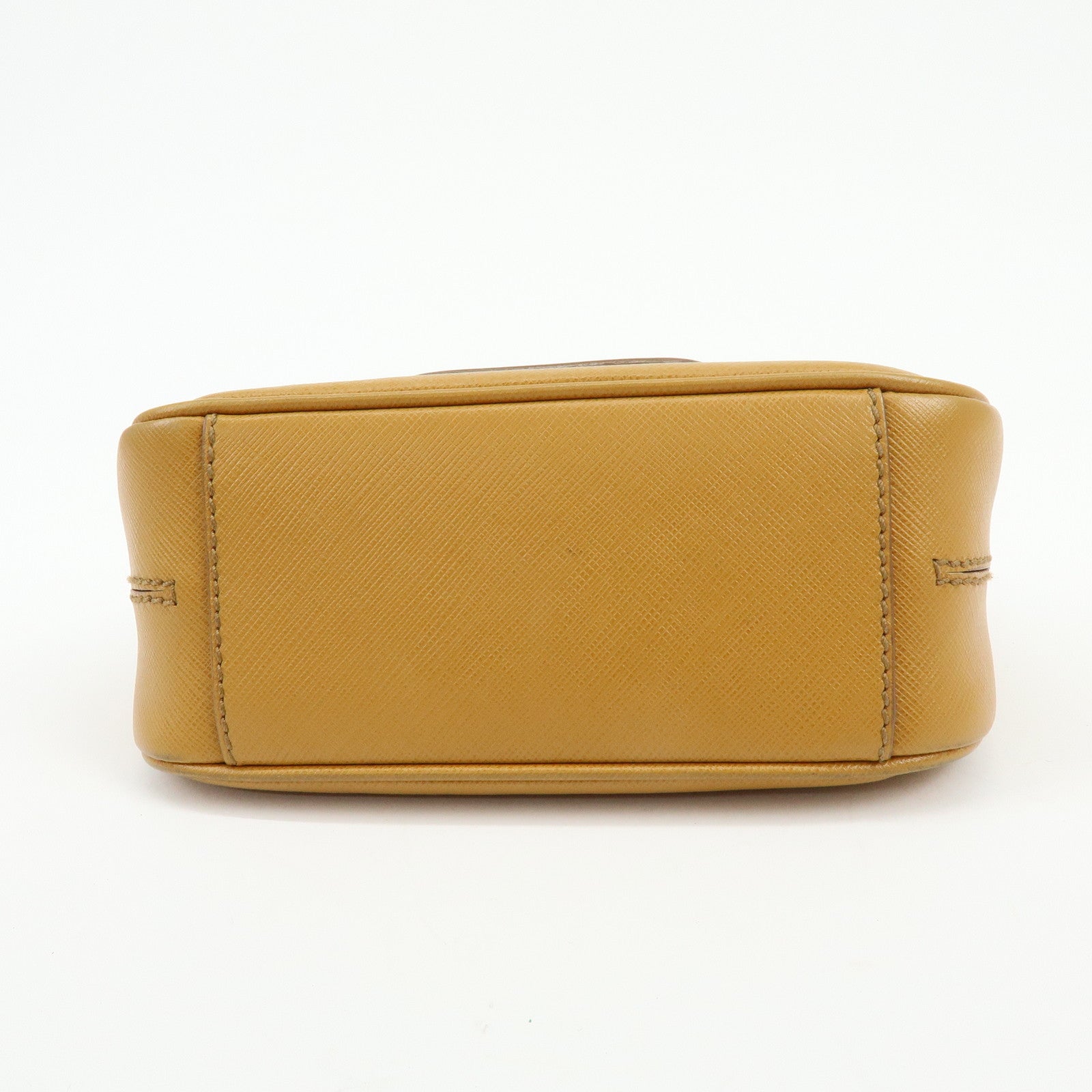 Ferragamo Gancini Leather Chain Shoulder Bag Crossbody Bag Light Brown