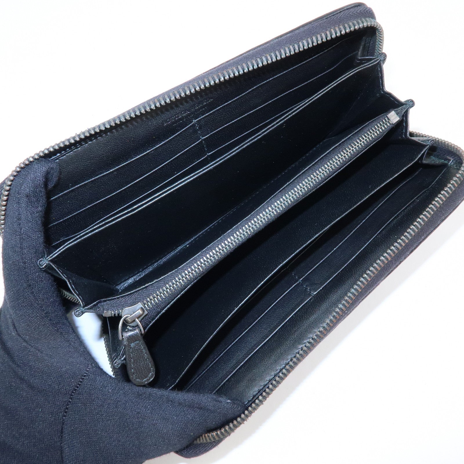 BOTTEGA VENETA Intrecciato Leather Round Zippy Long Wallet Black