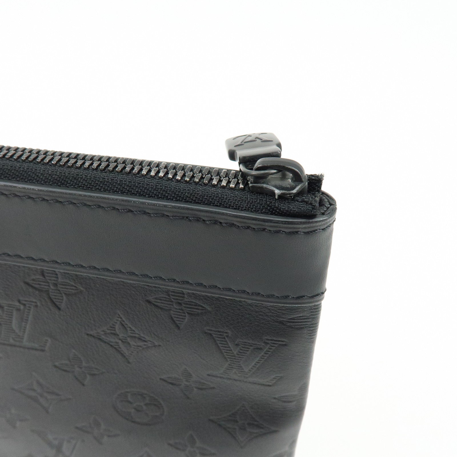 Louis Vuitton Monogram Shadow Pochette Discovery Cluth Bag Black M62903
