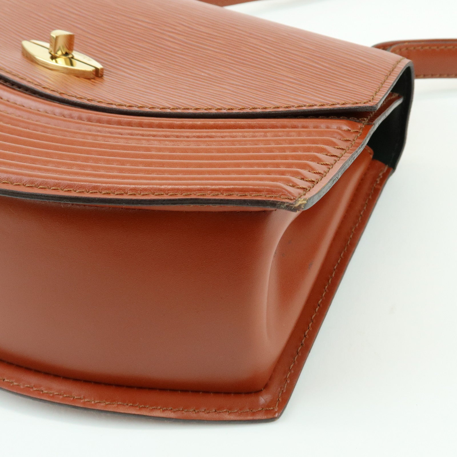 Louis Vuitton Epi Tilsitt Leather Shoulder Bag Kenya Brown M52483
