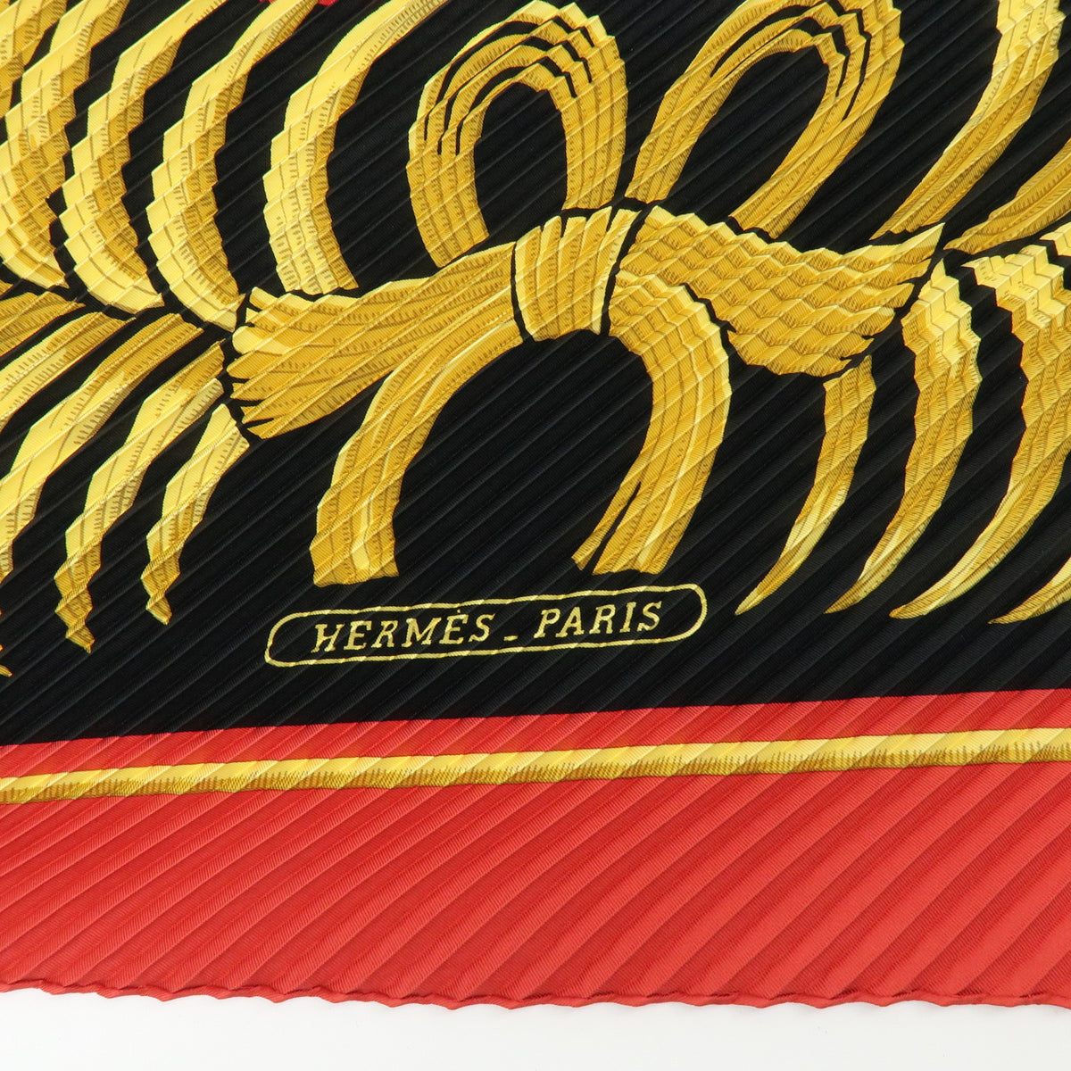 HERMES Pleated Carre 90 Silk 100% Scarf Tigre Royal Black Red Gold