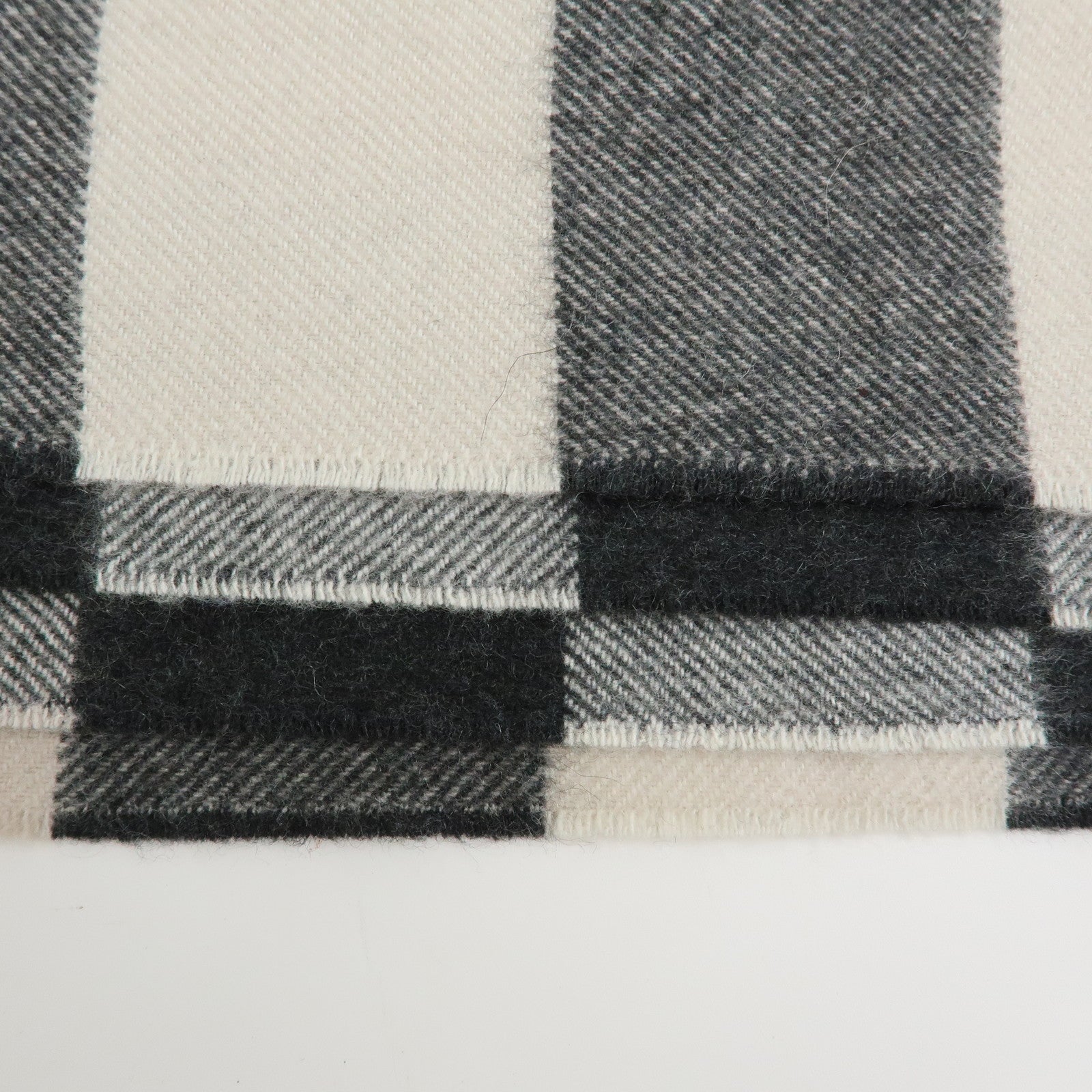 BURBERRY Lot of 2 Cashmere 100% Scarf Shawl Nova Plaid Grey Off White