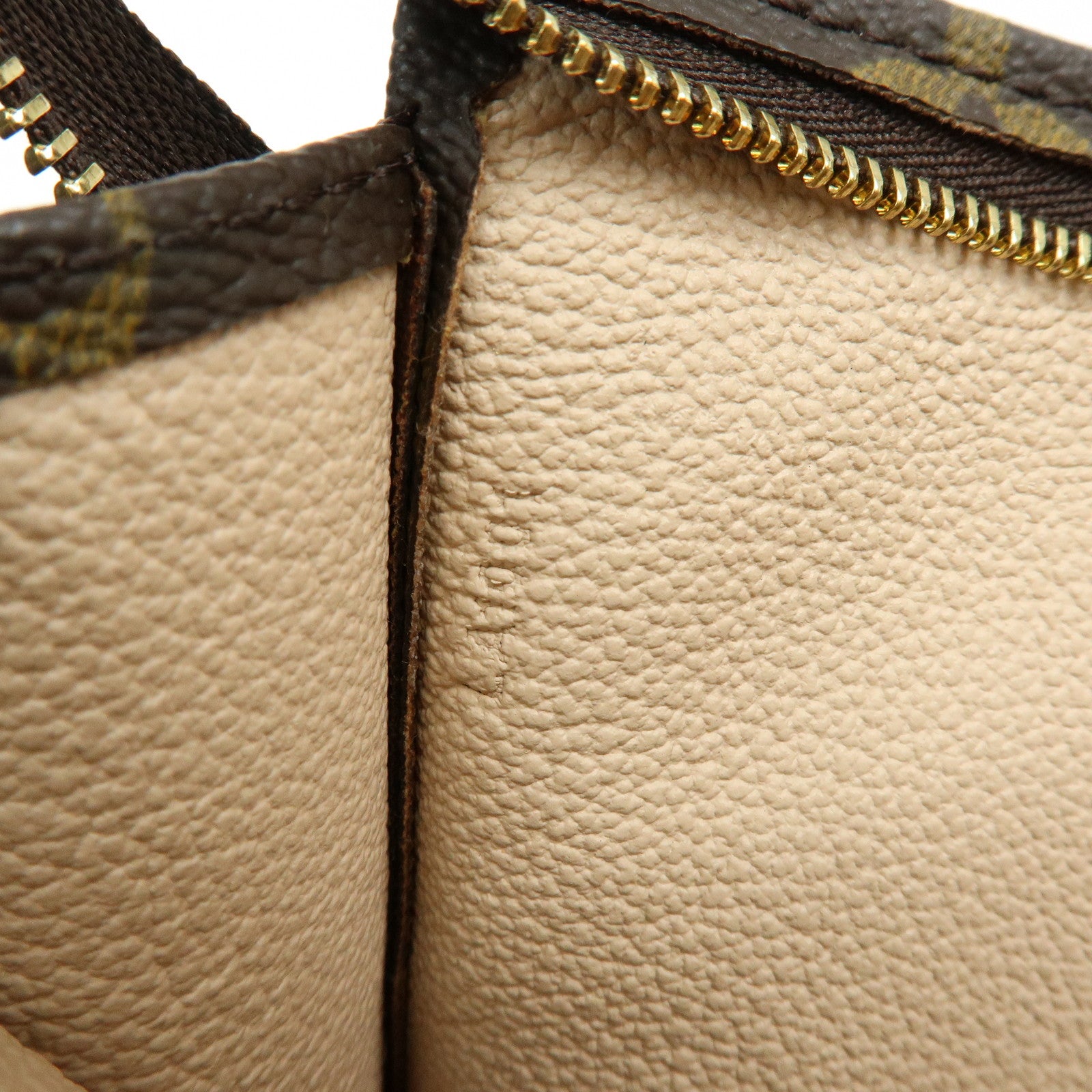Louis Vuitton Monogram Poche Toilette 19 Clutch Bag Pouch Brown M47544