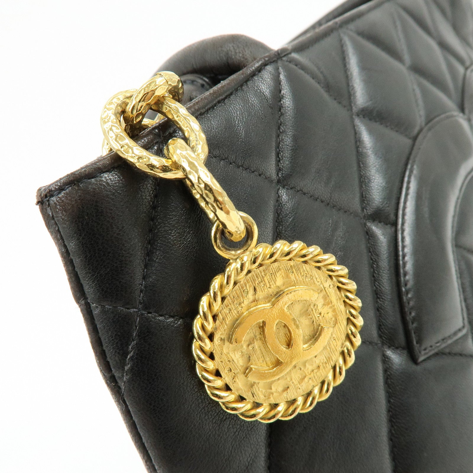 CHANELMatelasse COCO Mark Lambskin Medallion Tote Bag Black A01804