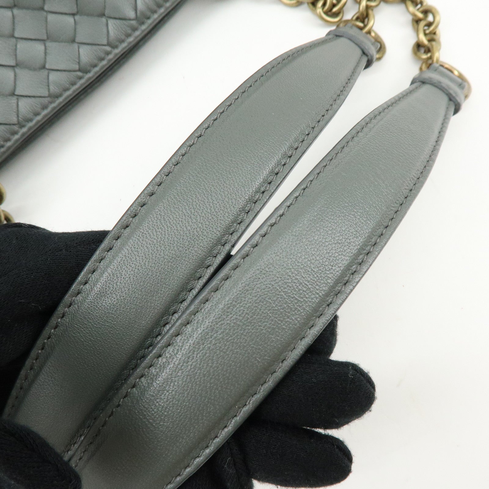 BOTTEGA VENETA Intrecciato Leather Chain Shoulder Bag Gray B07669596G