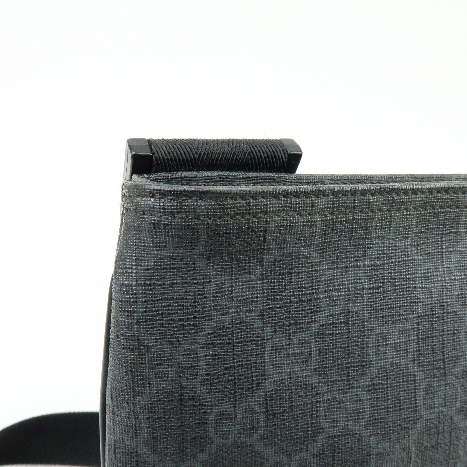GUCCI GG Supreme Leather Shoulder Bag Crossbody Bag Black 162904