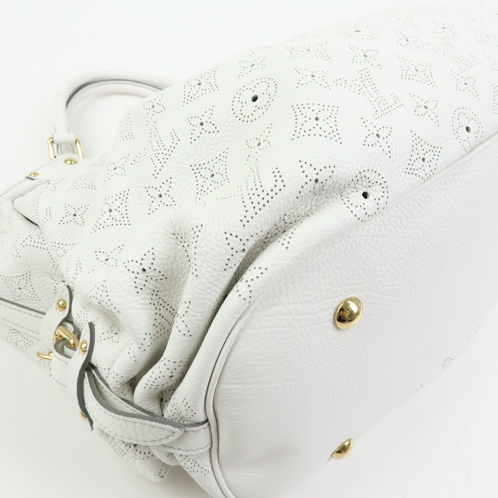 Louis Vuitton Monogram Mahina XL Leather Shoulder Bag Blanc M95715