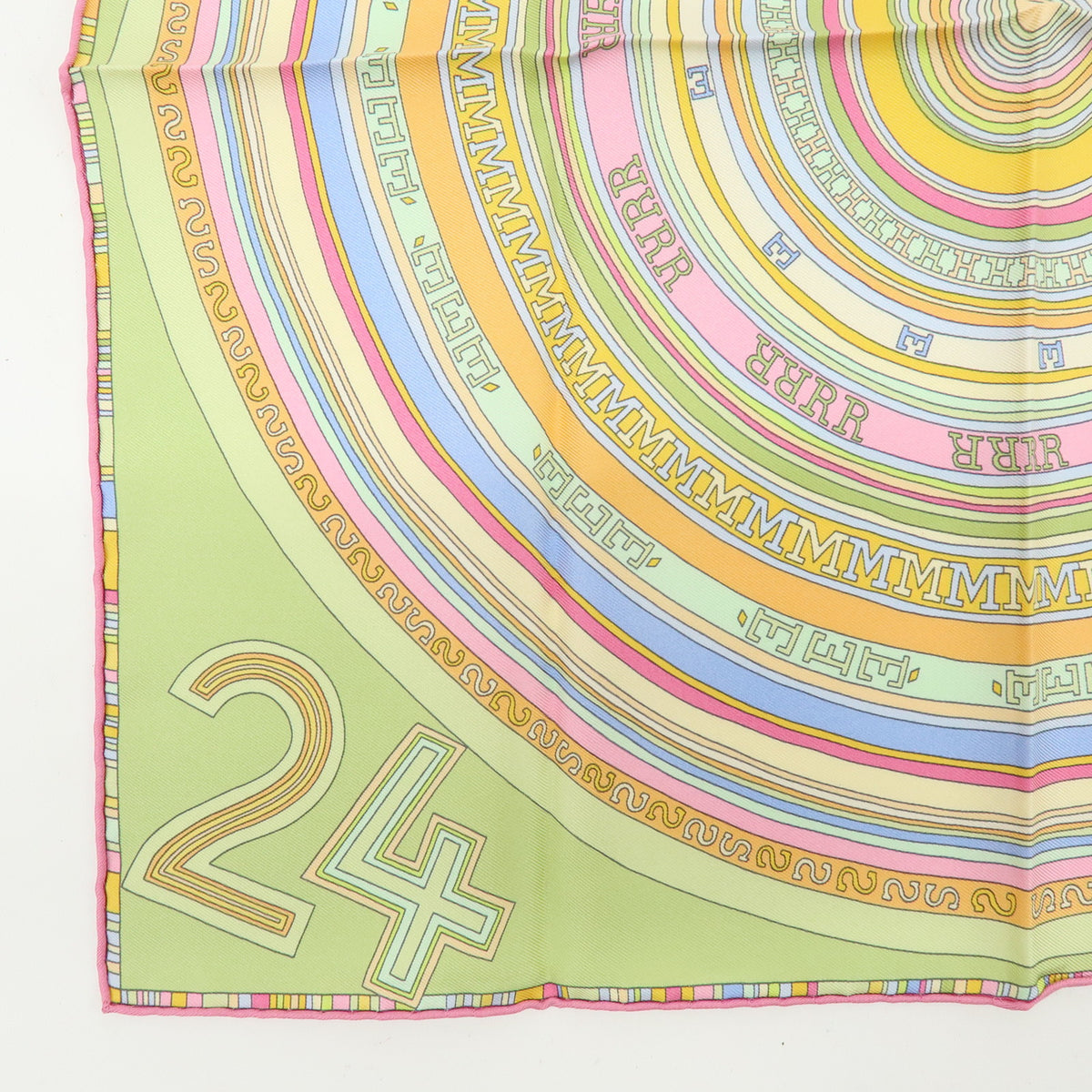 HERMES Carre 42 Silk 100% Scarf FRANCE PARIS 24 Fbg Light Green Pink