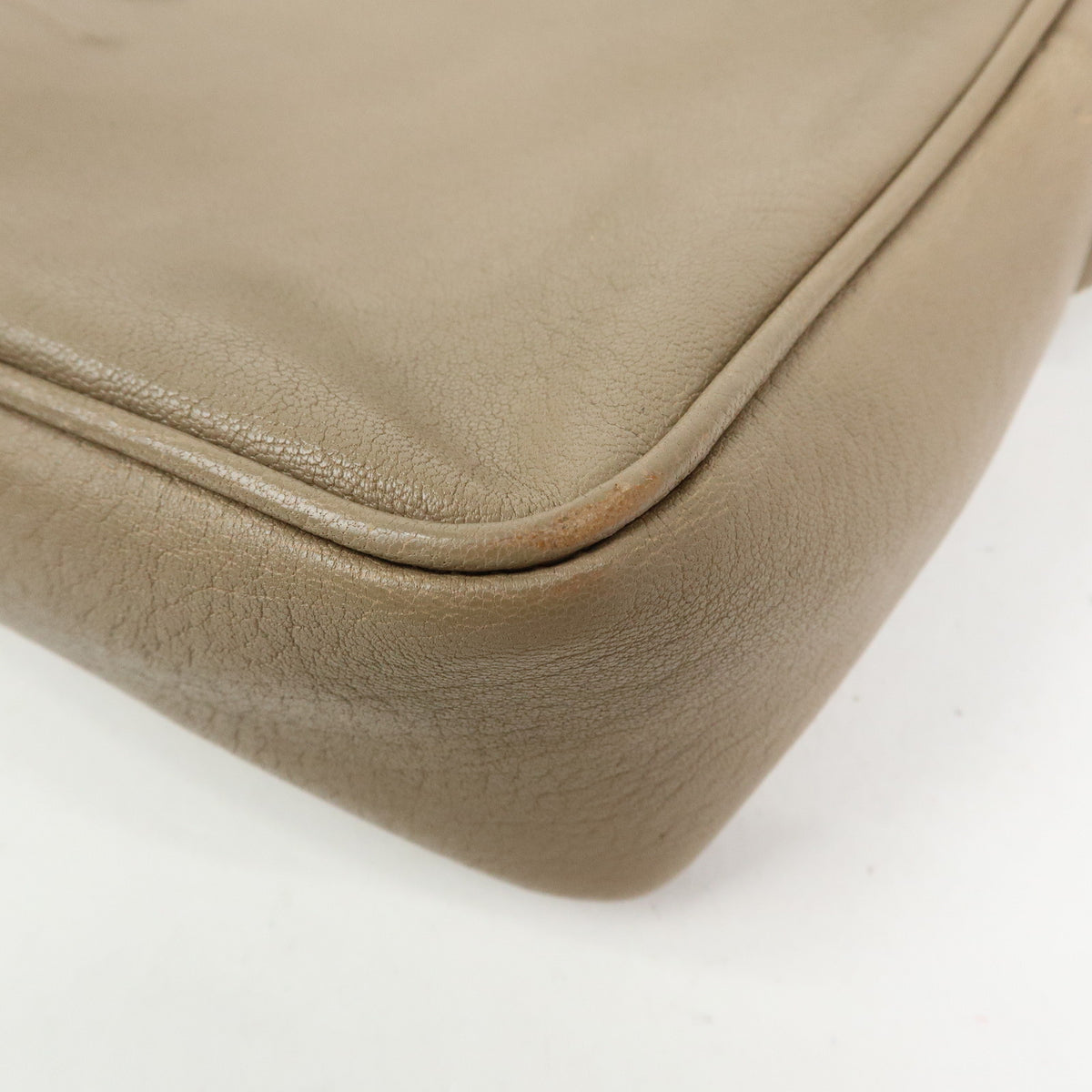 SAINT LAURENT PARIS Cassandra Leather Lou Camera Bag Small FLY520533
