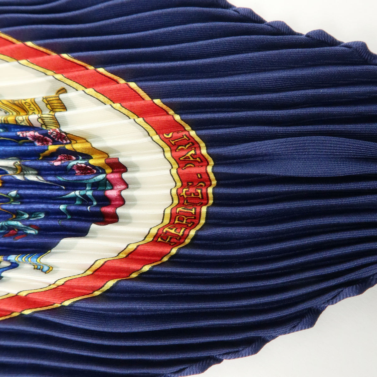 HERMES Silk 100% Pleated Carre Scarf Pourvu qu'on ait l'ivresse Navy