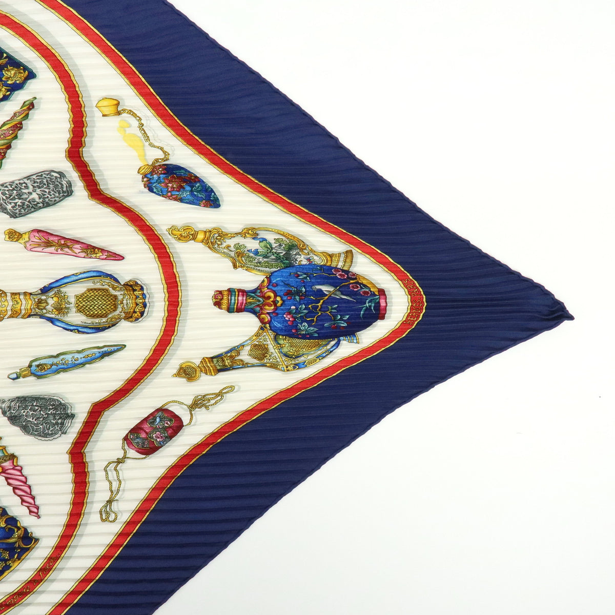 HERMES Silk 100% Pleated Carre Scarf Pourvu qu'on ait l'ivresse Navy