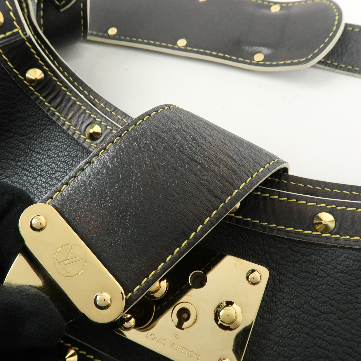 Louis Vuitton Suhali L'Affriolant Leather Shoulder Bag Noir M92851