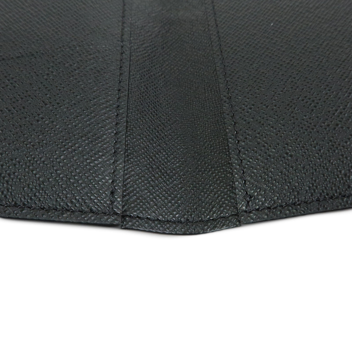 Louis Vuitton Monogram Eclips Couverture de Passeport NM M64501
