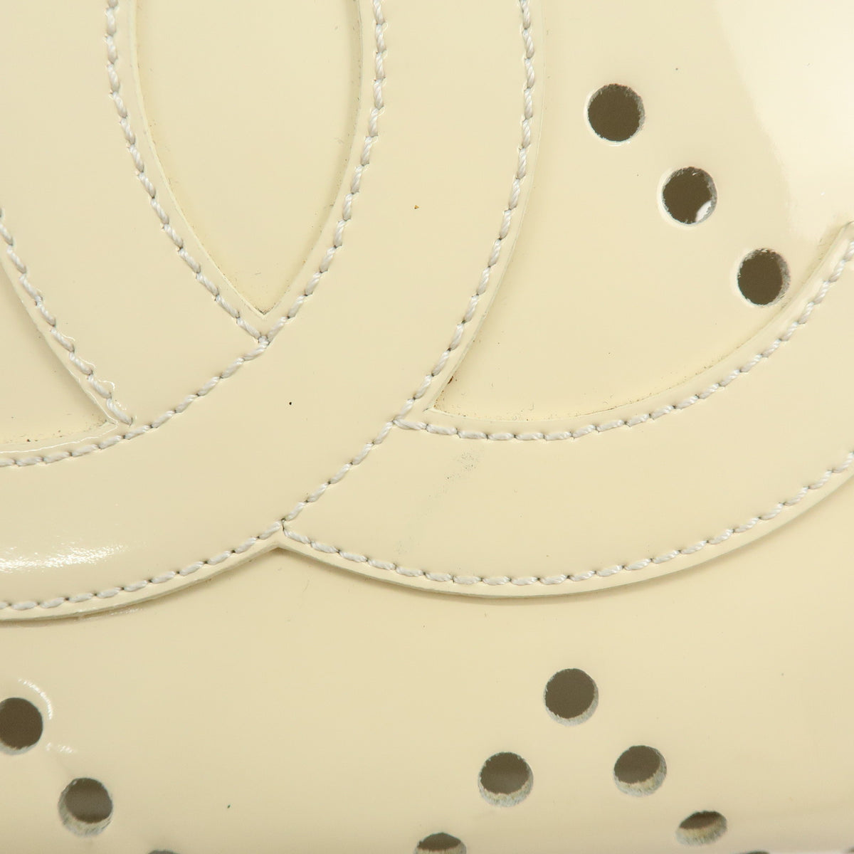 CHANEL COCO Mark Perforated Patent Leather Chain Shoulder Bag Ivory
