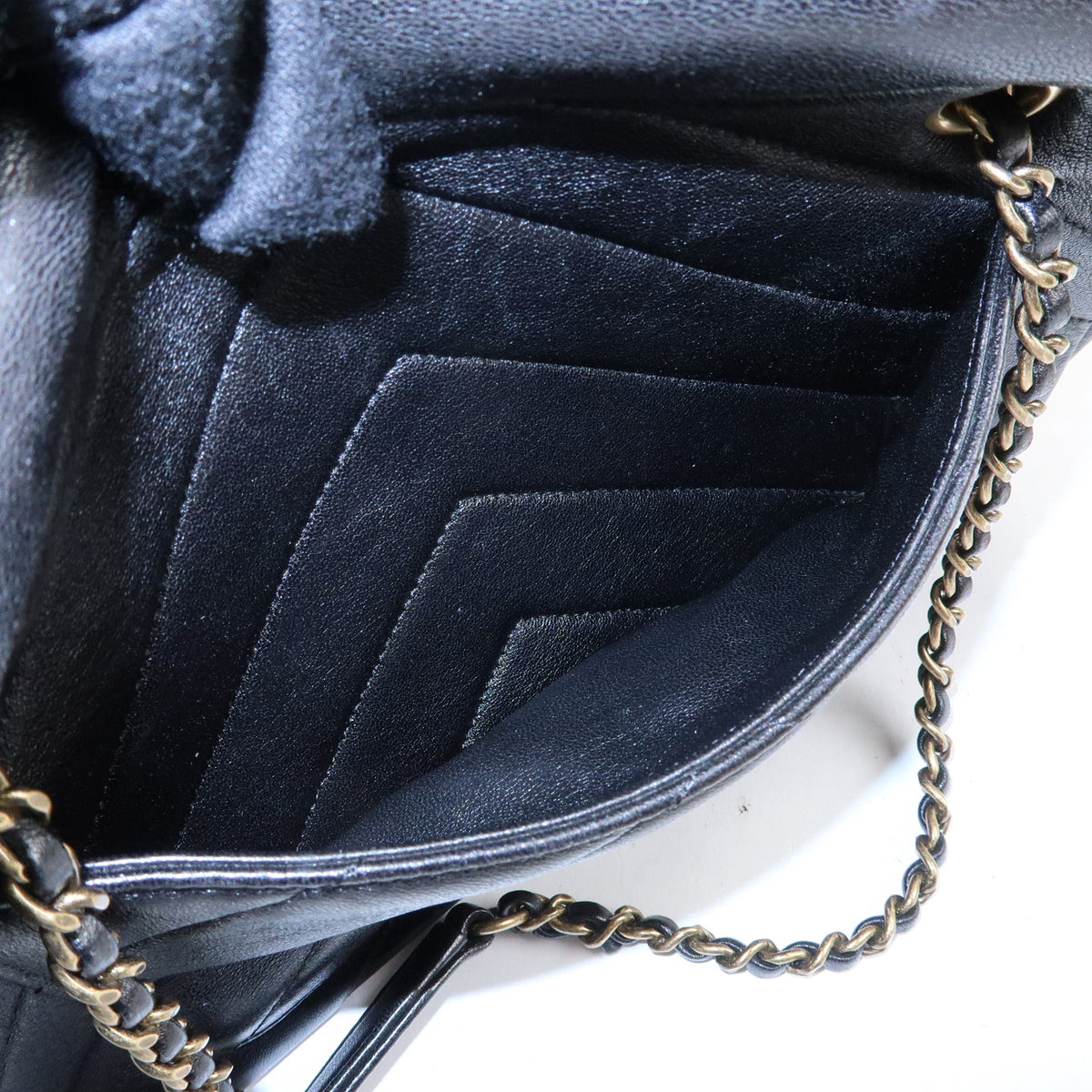 CHANEL Chevron Calf Leather Chain Shoulder Crossbody Bag Balck