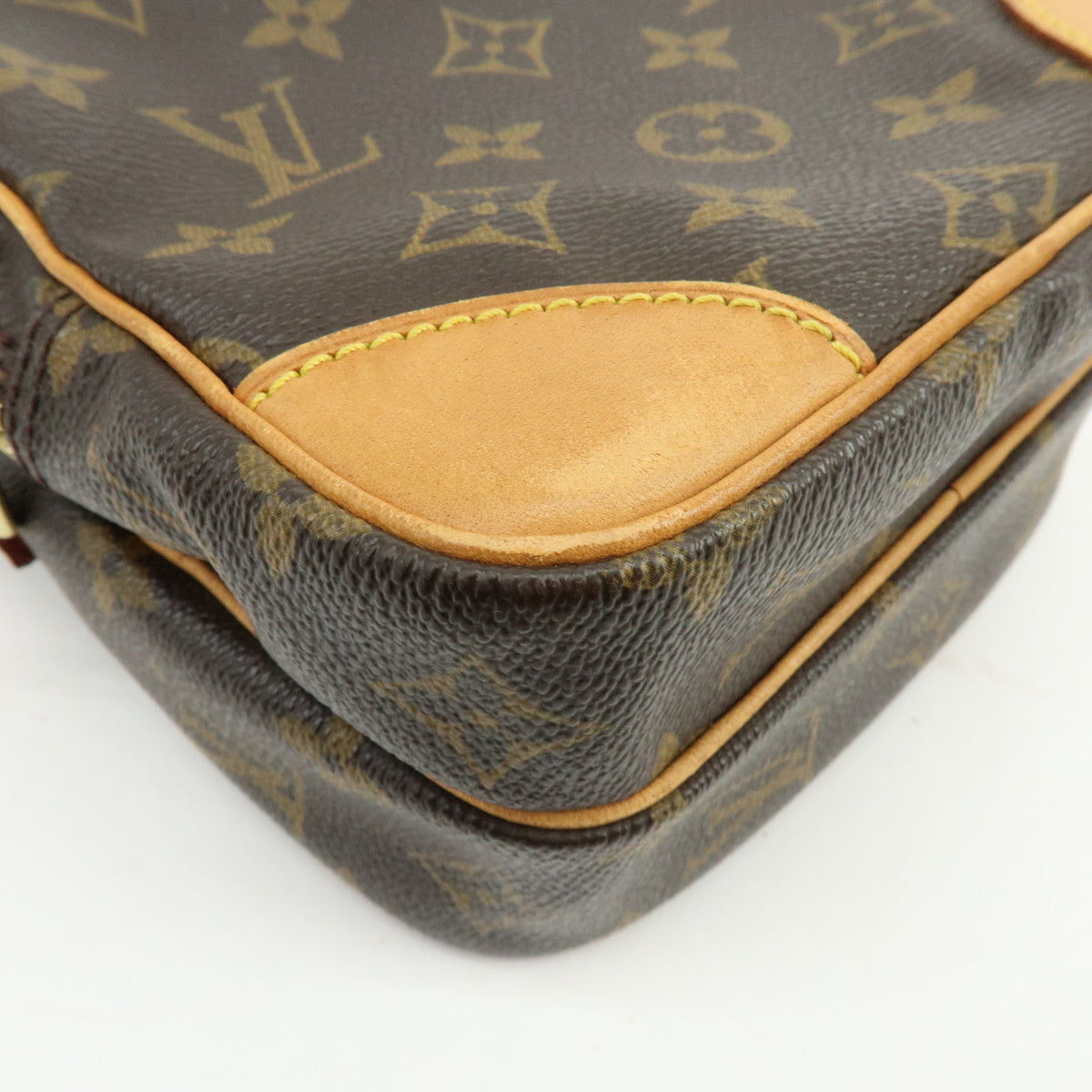 Louis Vuitton Monogram Amazone Shoulder Bag Crossbody Bag M45236