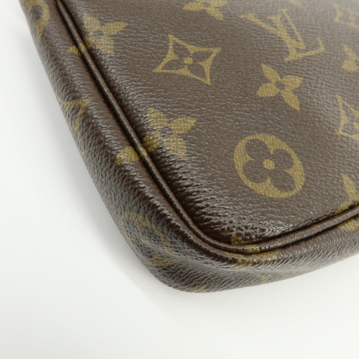 Louis Vuitton Monogram Cherry Pochette Accessoires Pouch M95008
