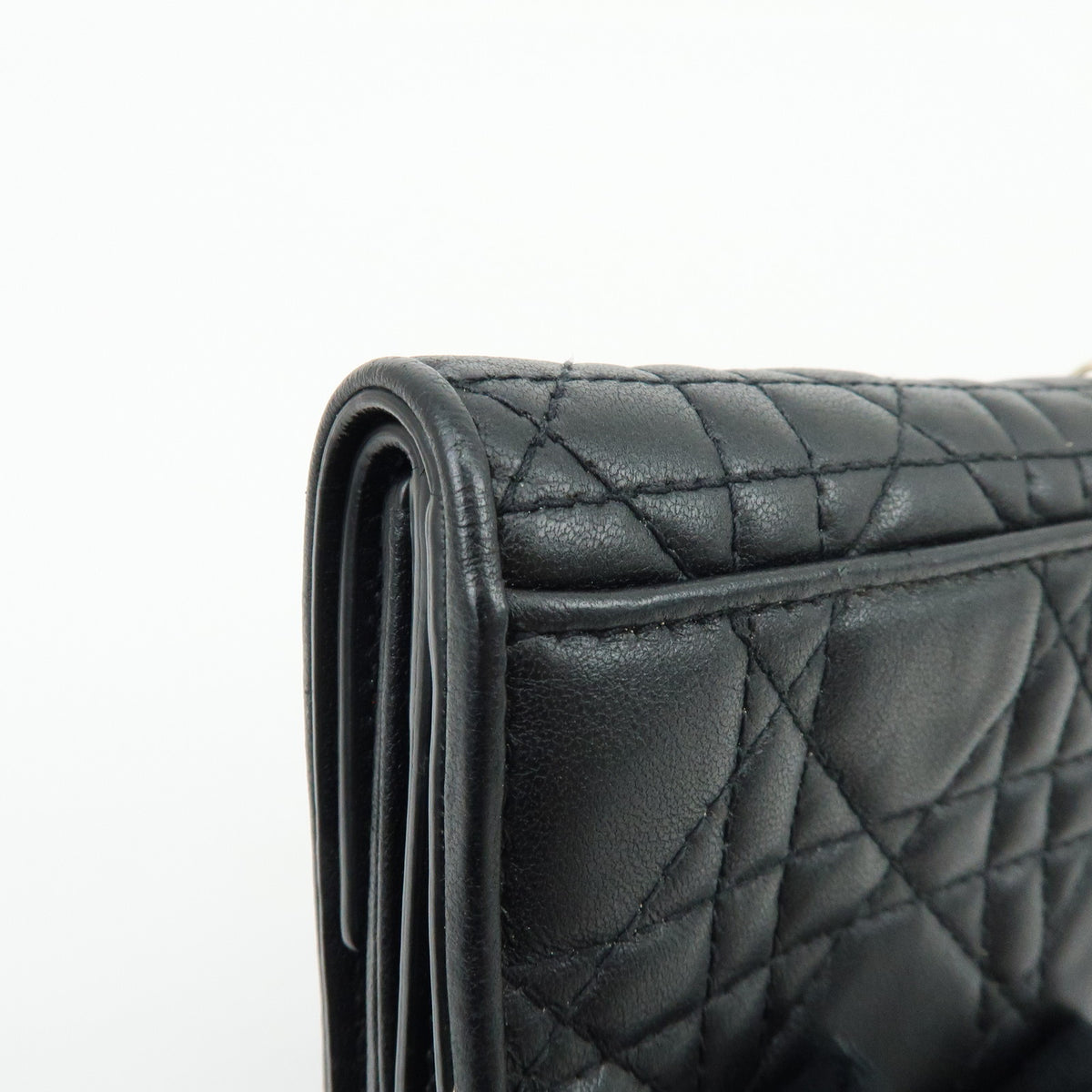 Christian Dior Lady Dior Cannage Bi-fold Compact Lotus Wallet Black